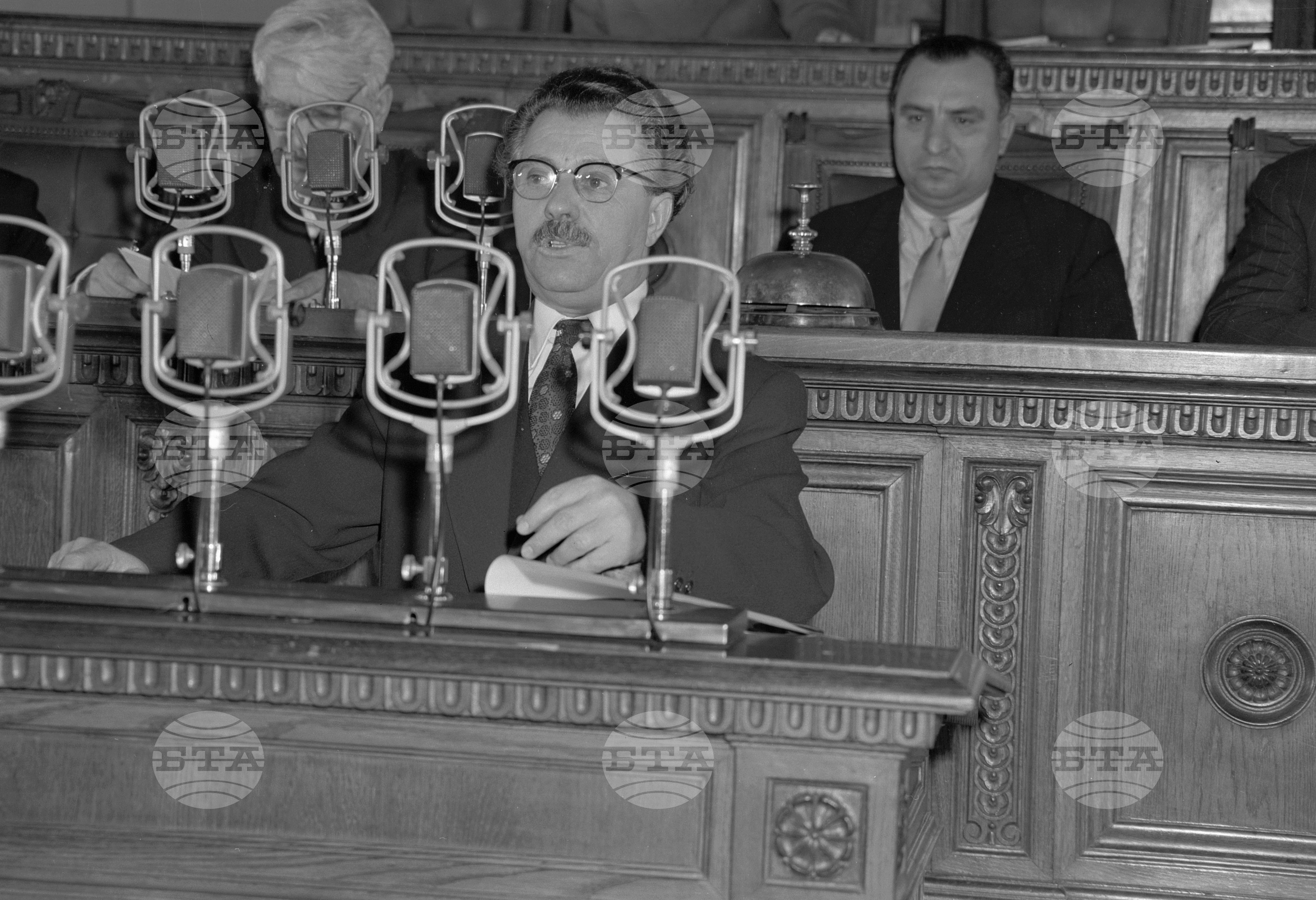 Първа извънредна сесия на III-то Народно събрание