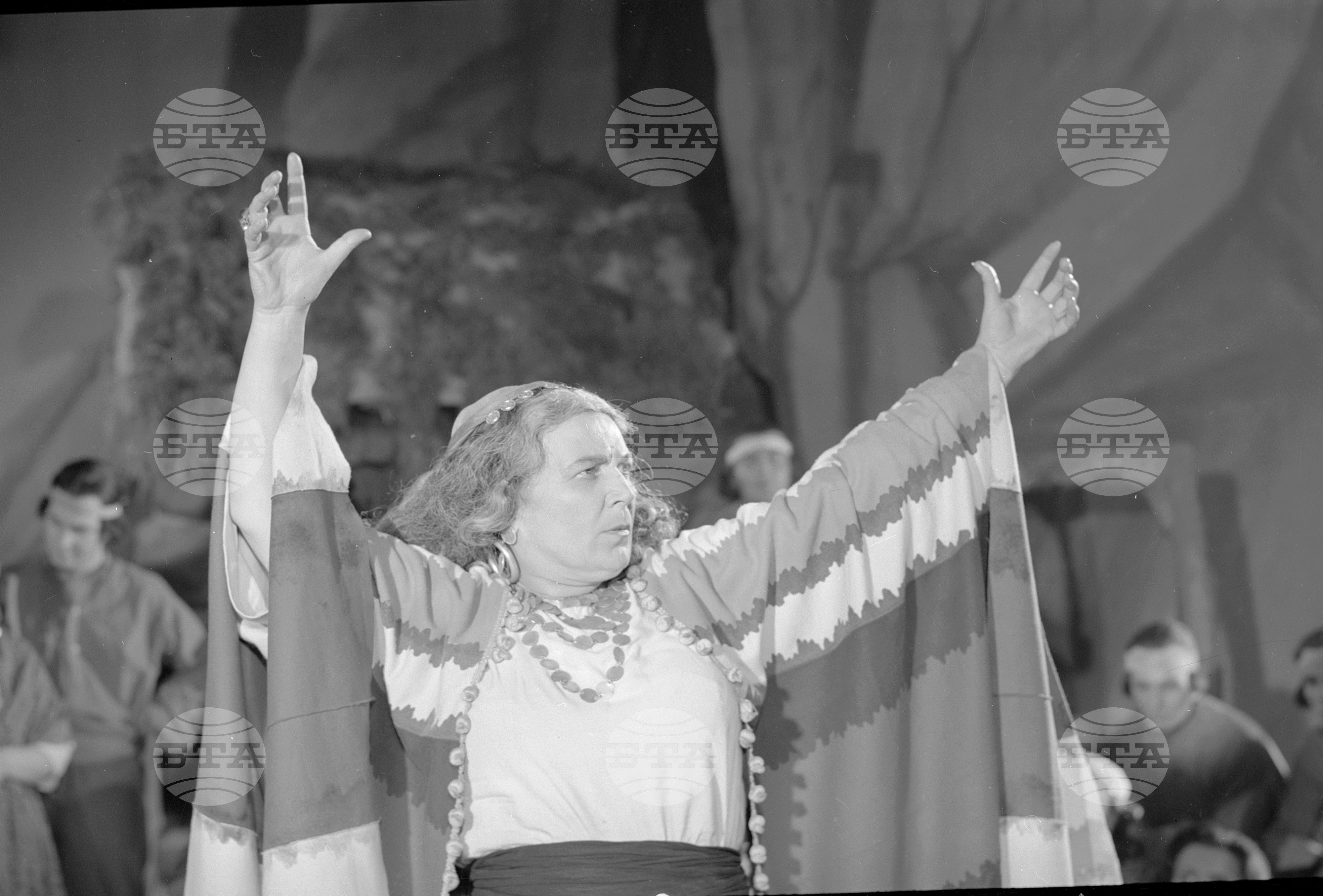 Елена Николай на гастрол в операта Трубадур