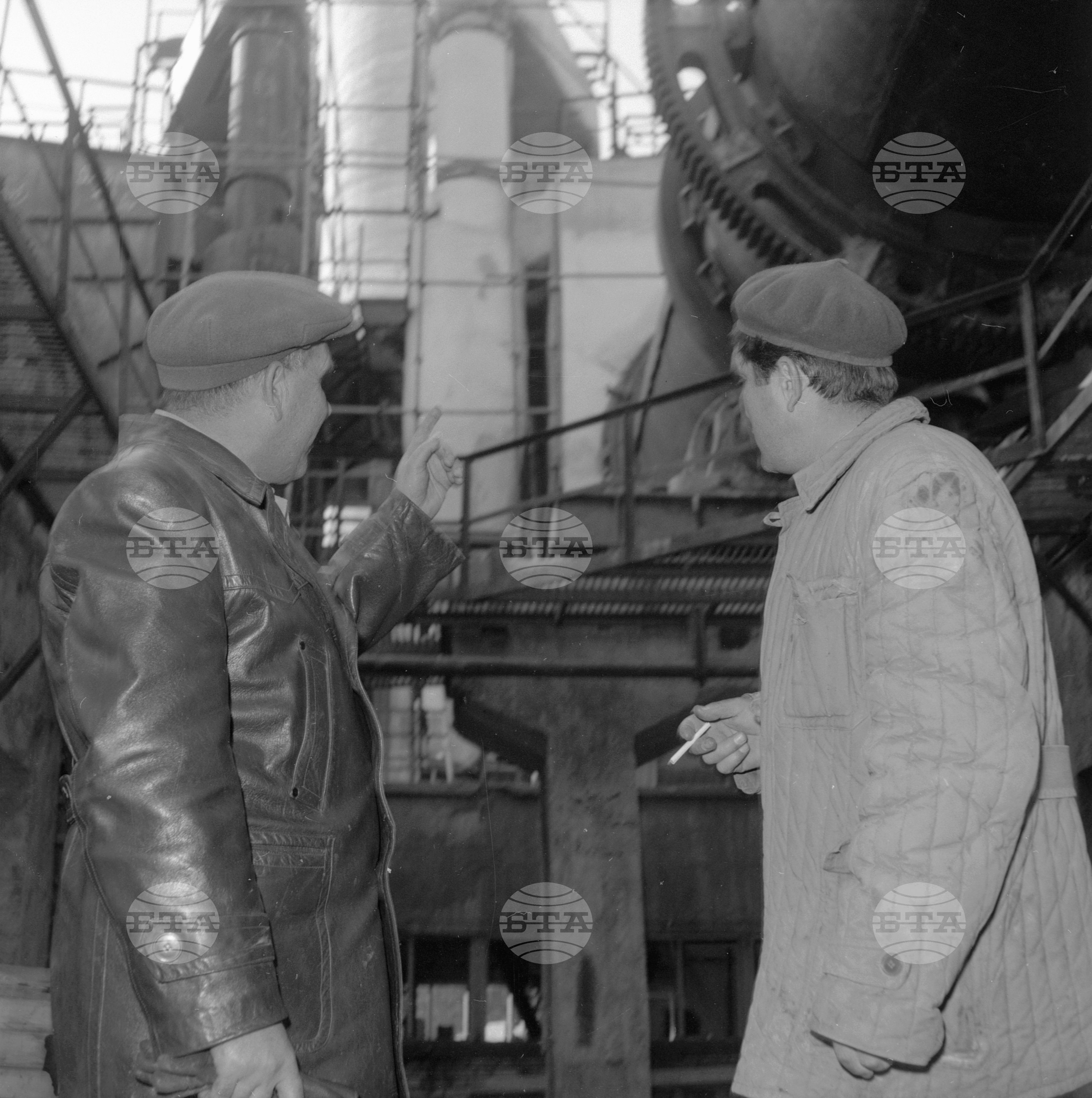 На строежа на Азотно-торовия завод край Стара Загора 1962 година част 9
