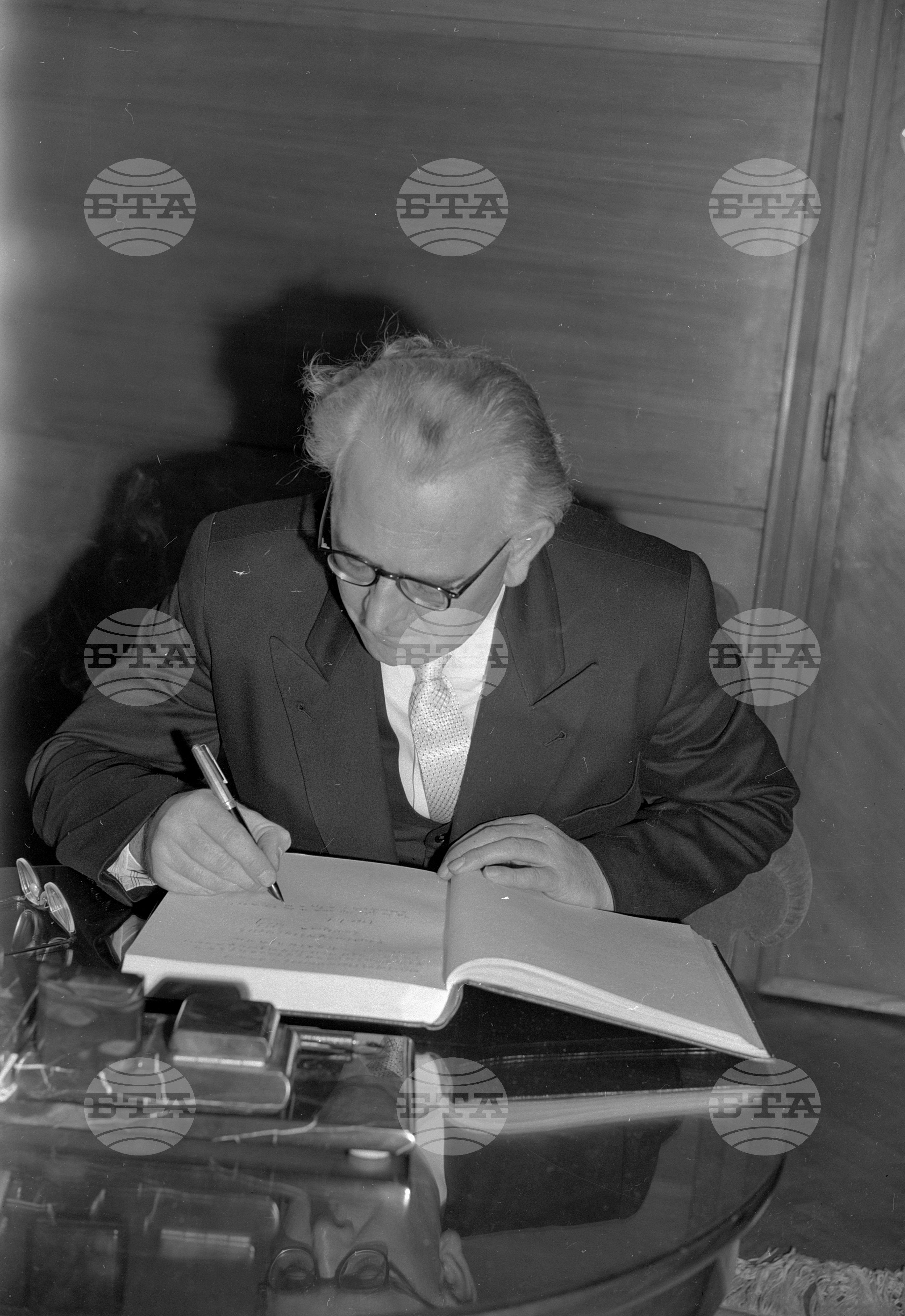 В Президиума на Народното събрание - 1960 година