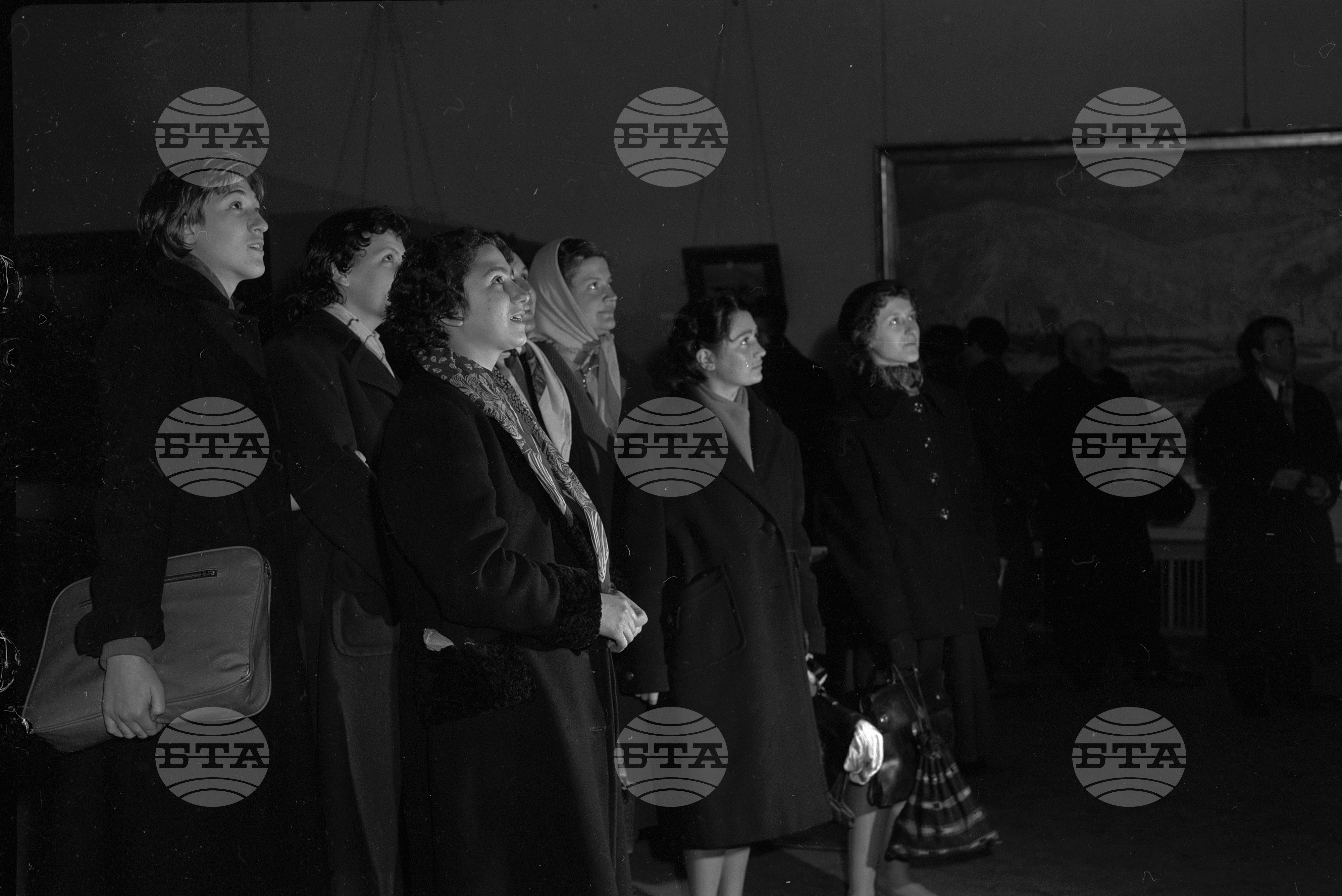 Интересът към художествената изложба от творби на руски и румънски художници посветен на Освободителната война