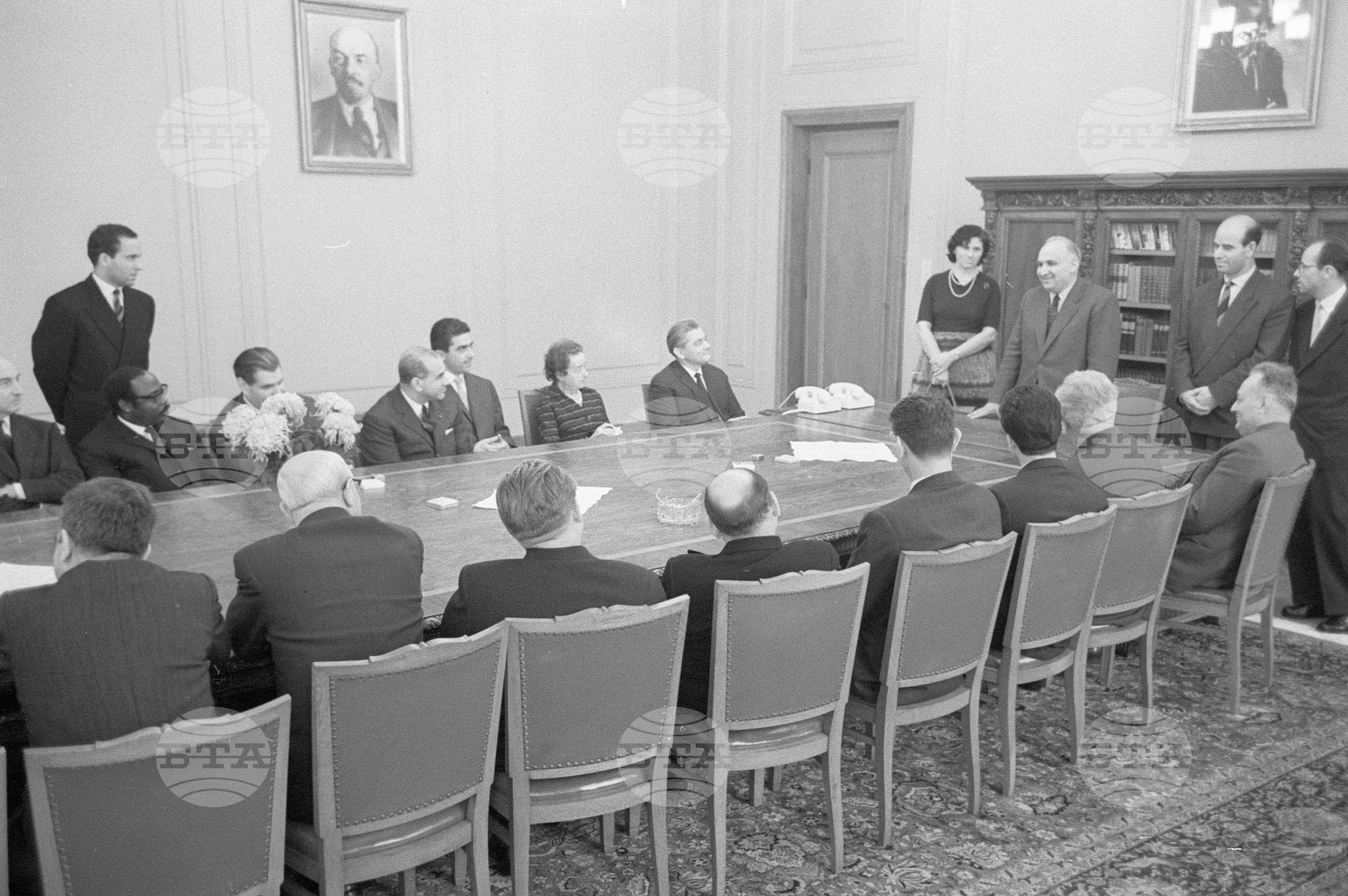 Председателят на Министерския съвет другарят Тодор Живков прие шефове на дипломатически мисии, акредитирани в София част 2