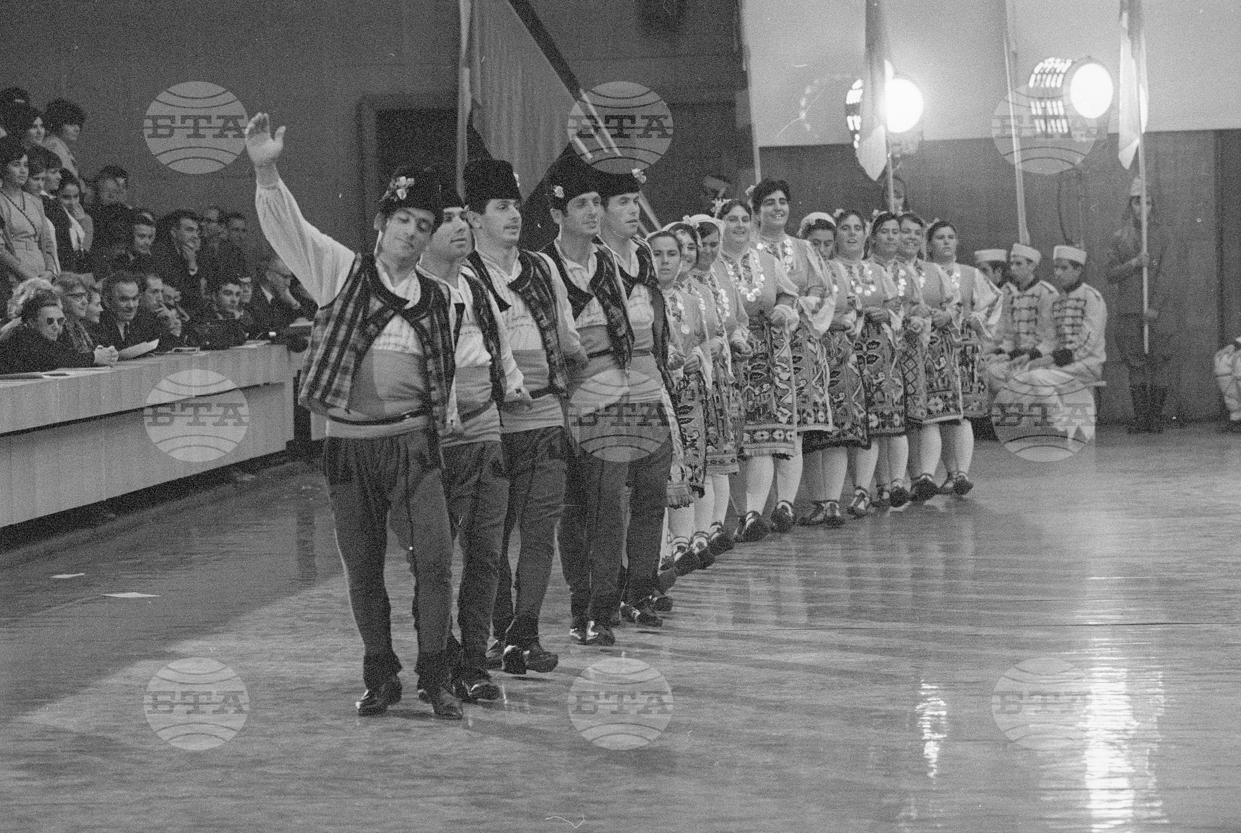 Концерт на сливенските самодейни колективи