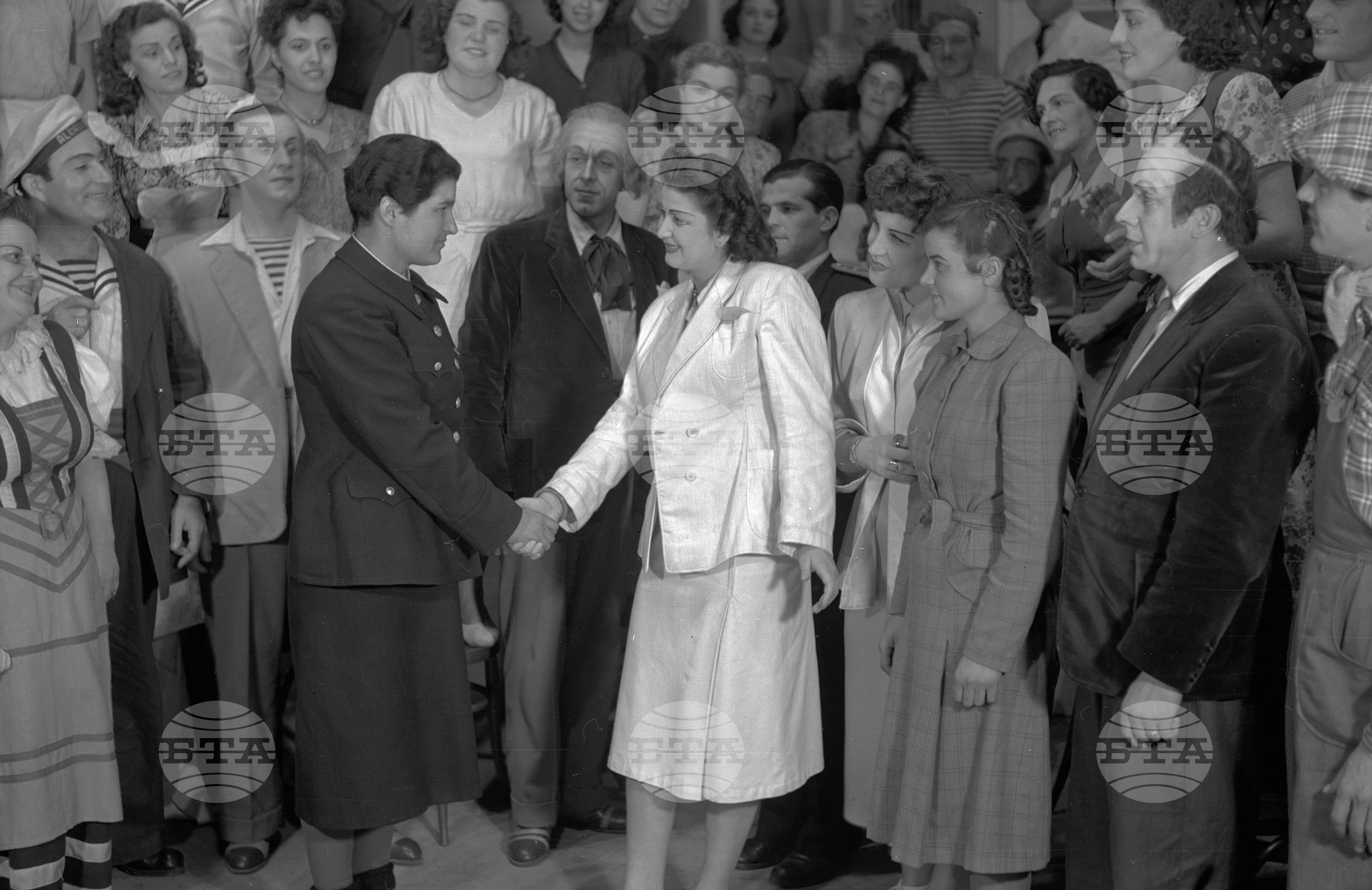Първата жена локомотивен машинист у нас - 1953 година