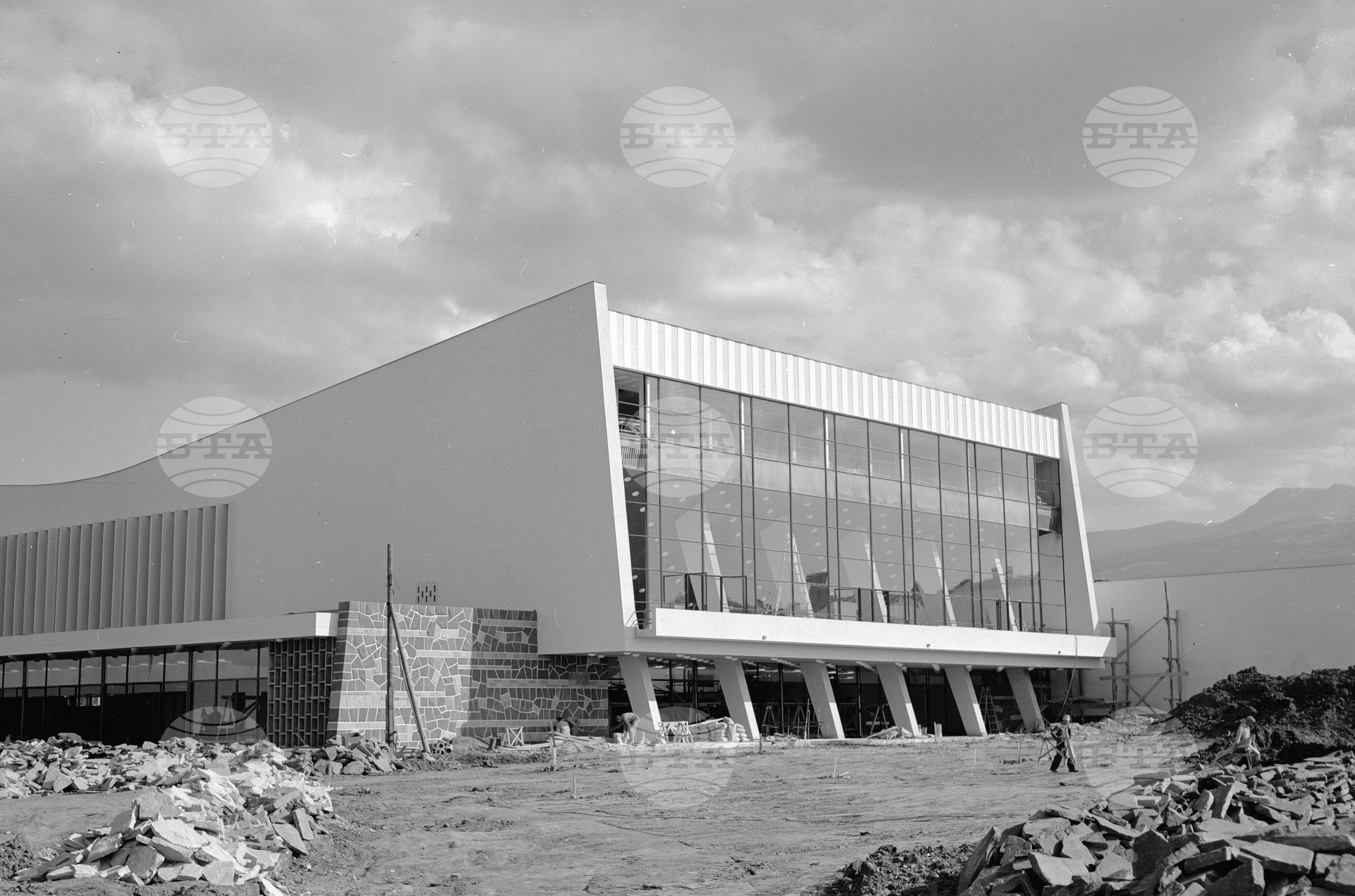 Изглед от спортната зала "Универсиада"
