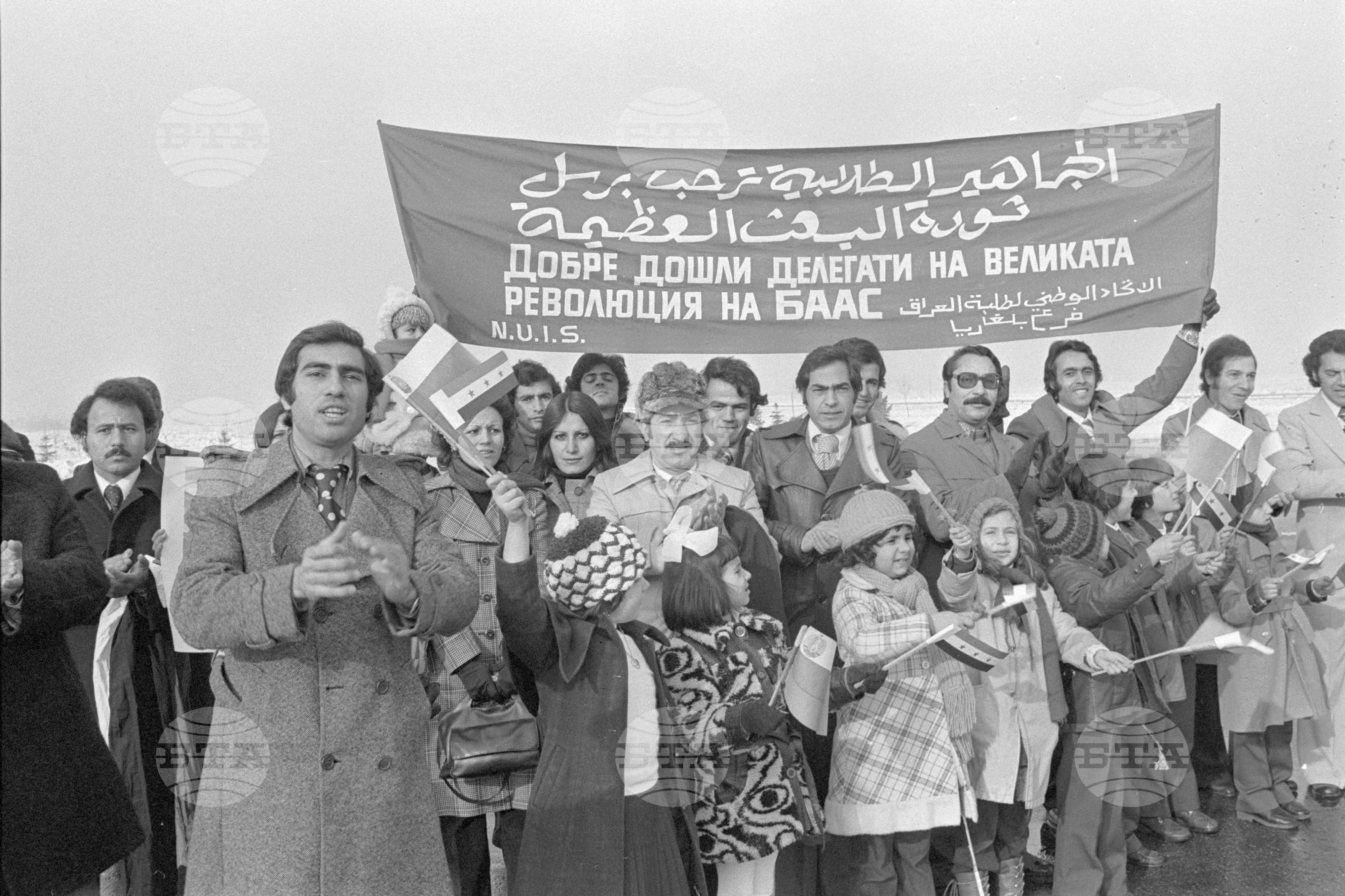 100 години от Освобождението на София - венци пред Паметника на освободителите