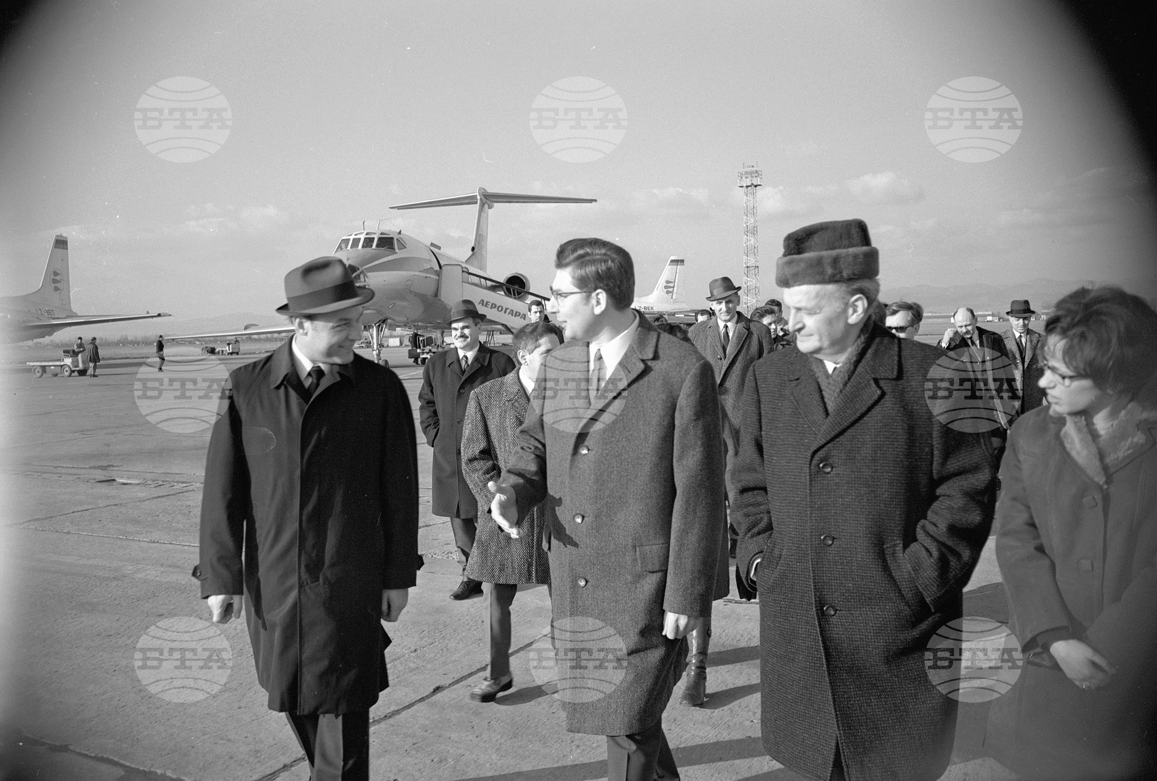 Посрещане на делегацията на ЦК (Централен комитет) на ГЕСП (Германската единна социалистическа партия)