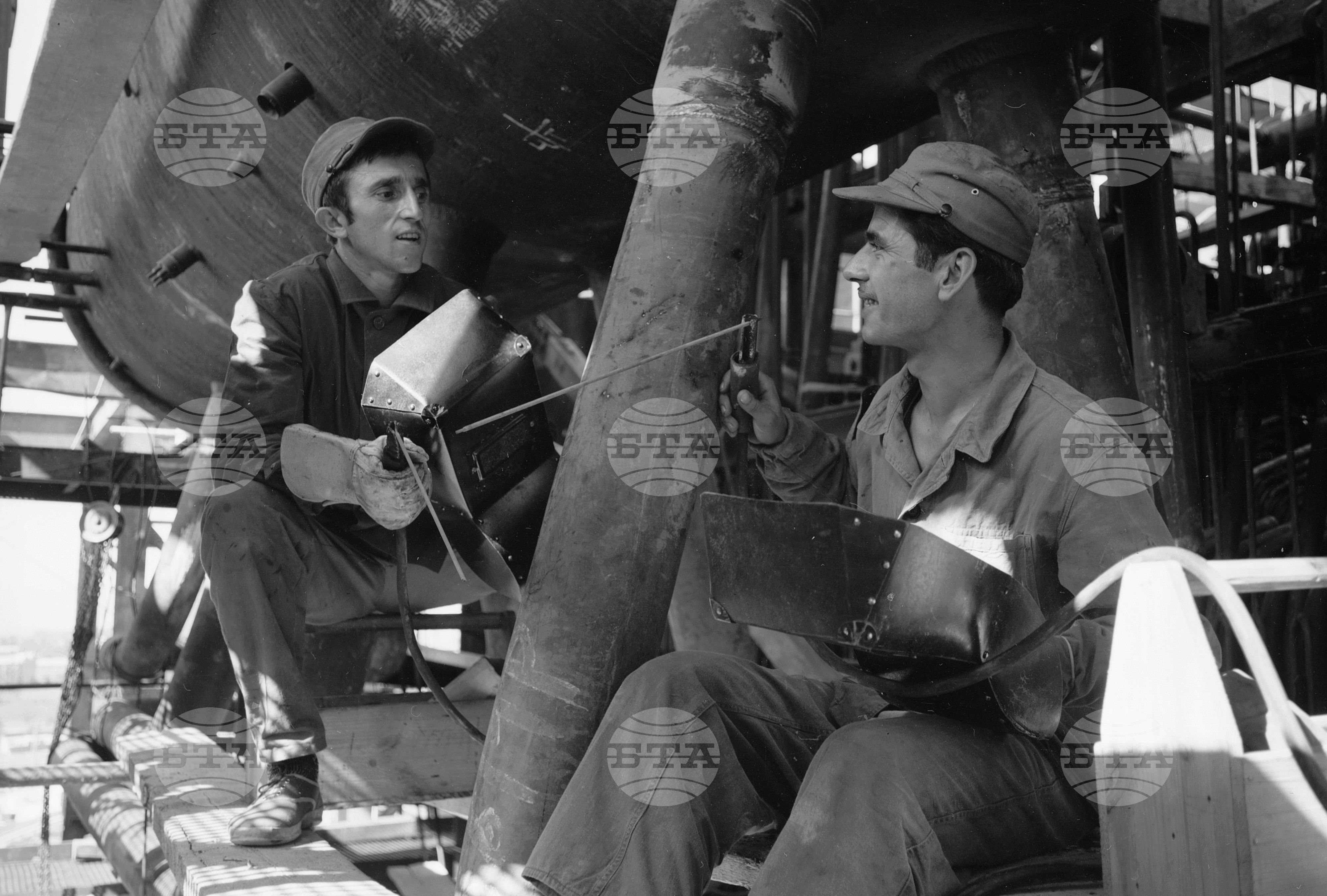 На строежа на ТЕЦ "Трайчо Костов", София - 1963