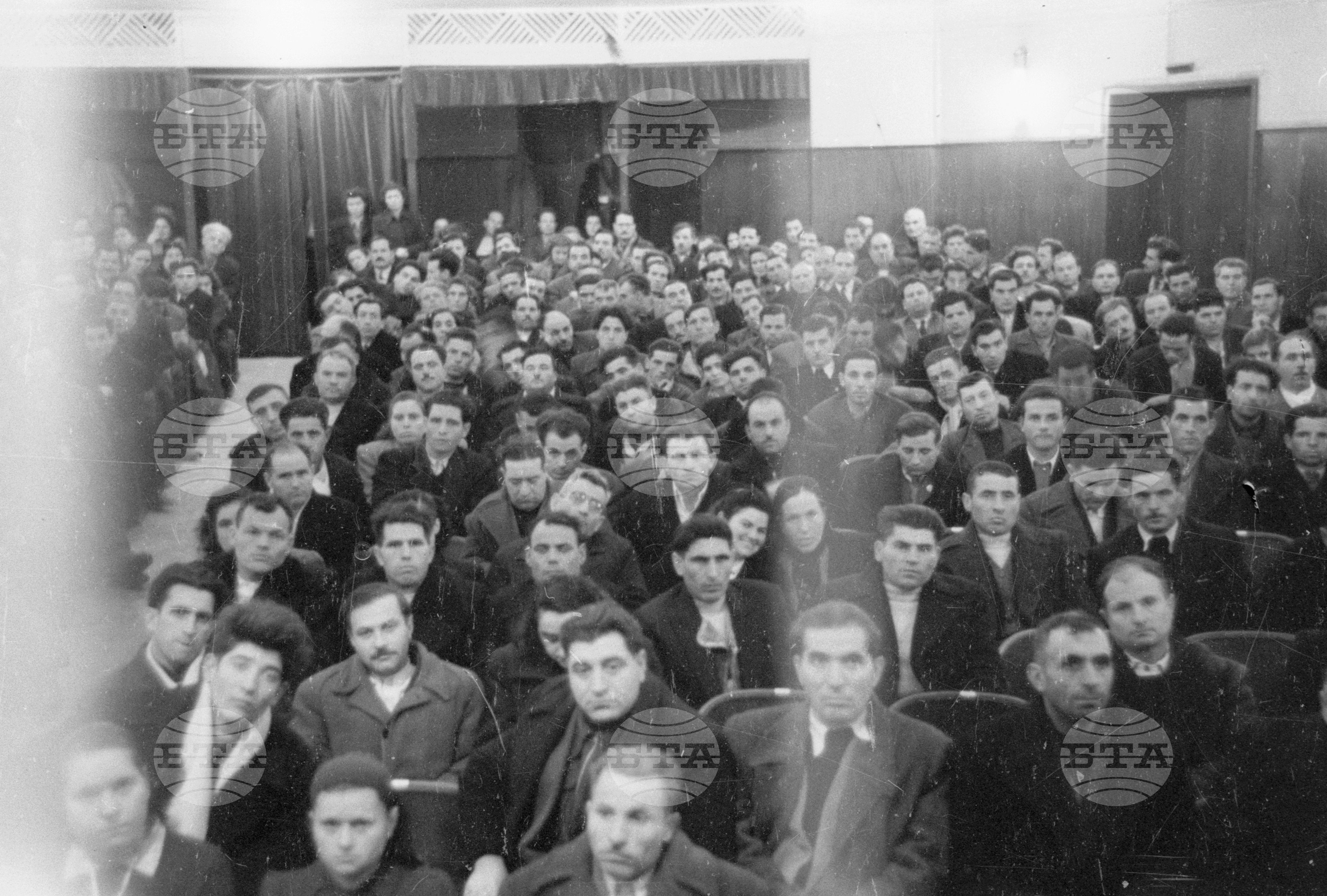 Делегати на III конгрес на ОРПС (Общ работническо професионален съюз), състоял се на 16.12.1951г