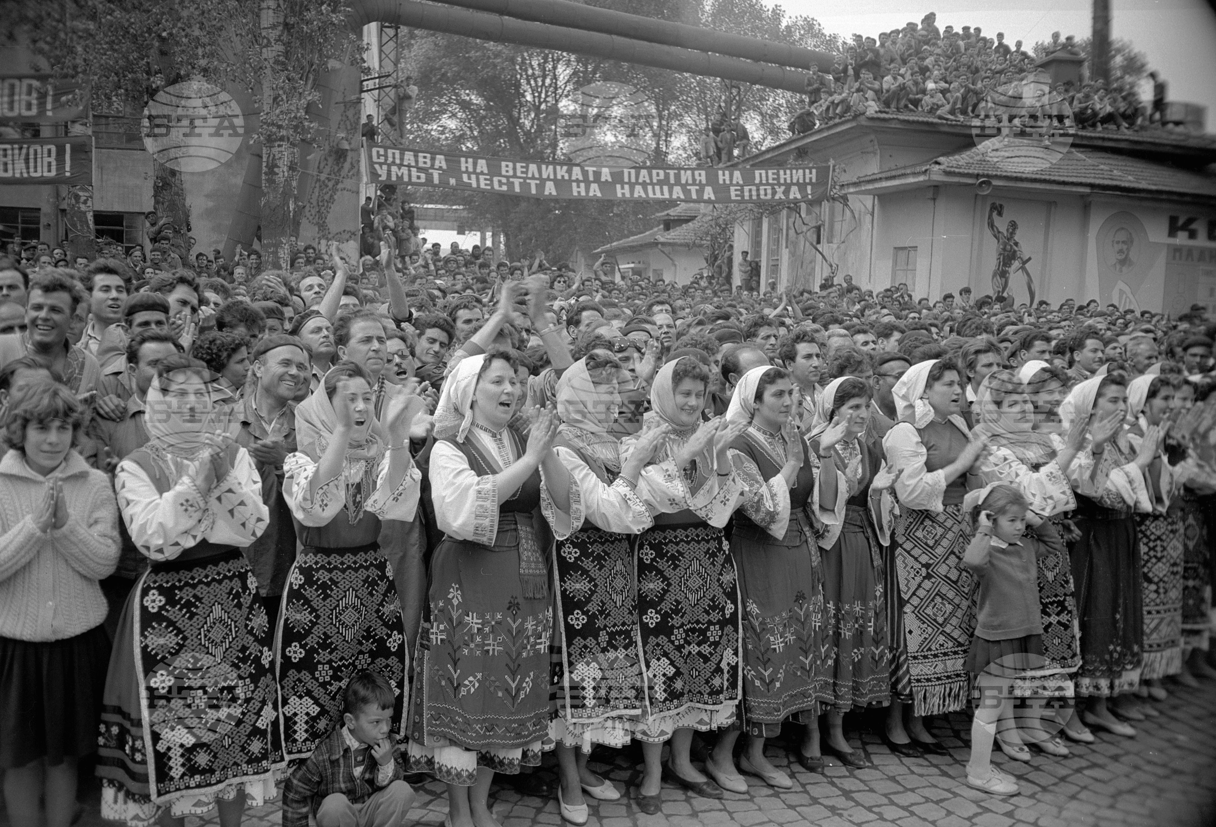 Посещение на Съветската партийно-правителствена делегация в корабостроителния и кораборемонтен завод "Георги Димитров" Варна