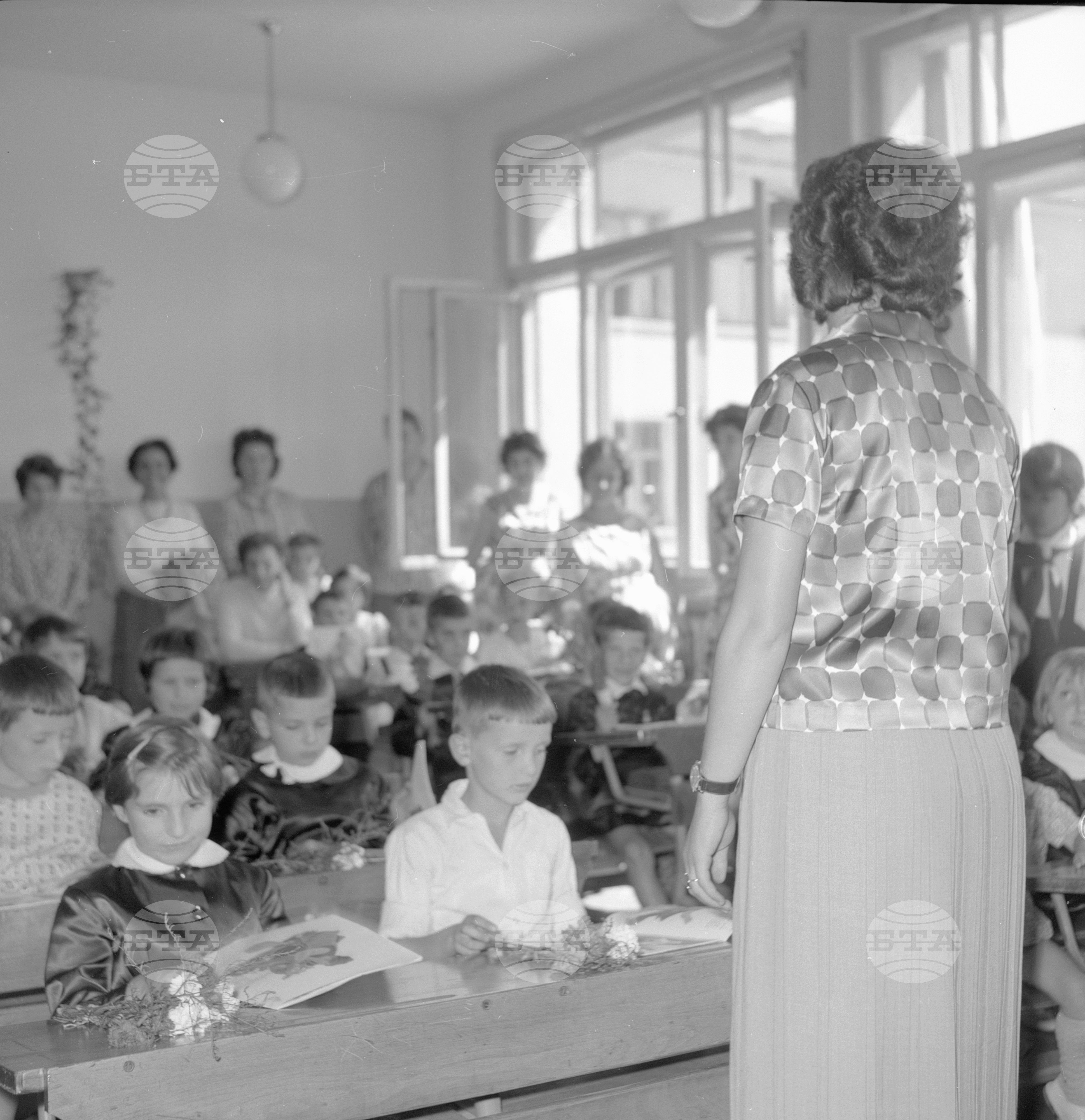 Първият учебен ден в 12-то средно политехническо училище "В. И. Ленин" - София