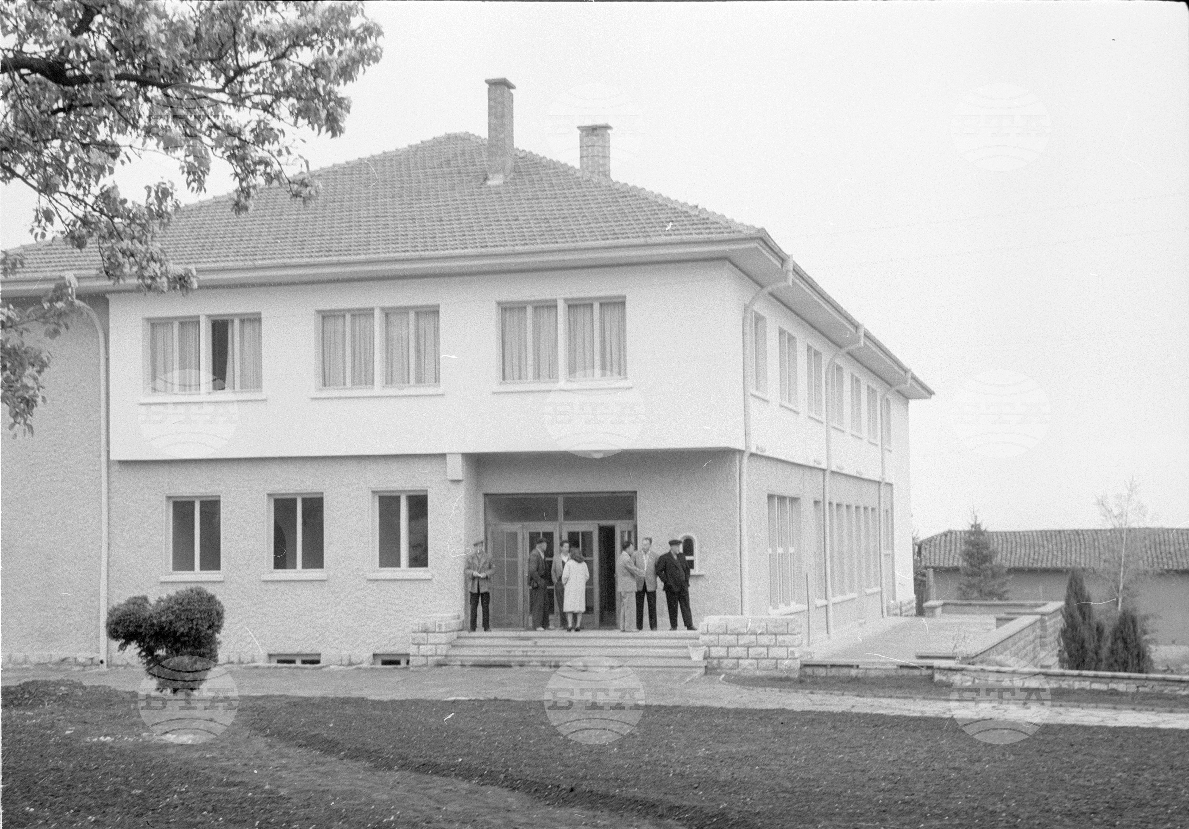 Нов читалищен дом в село Мирково, Софийски окръг