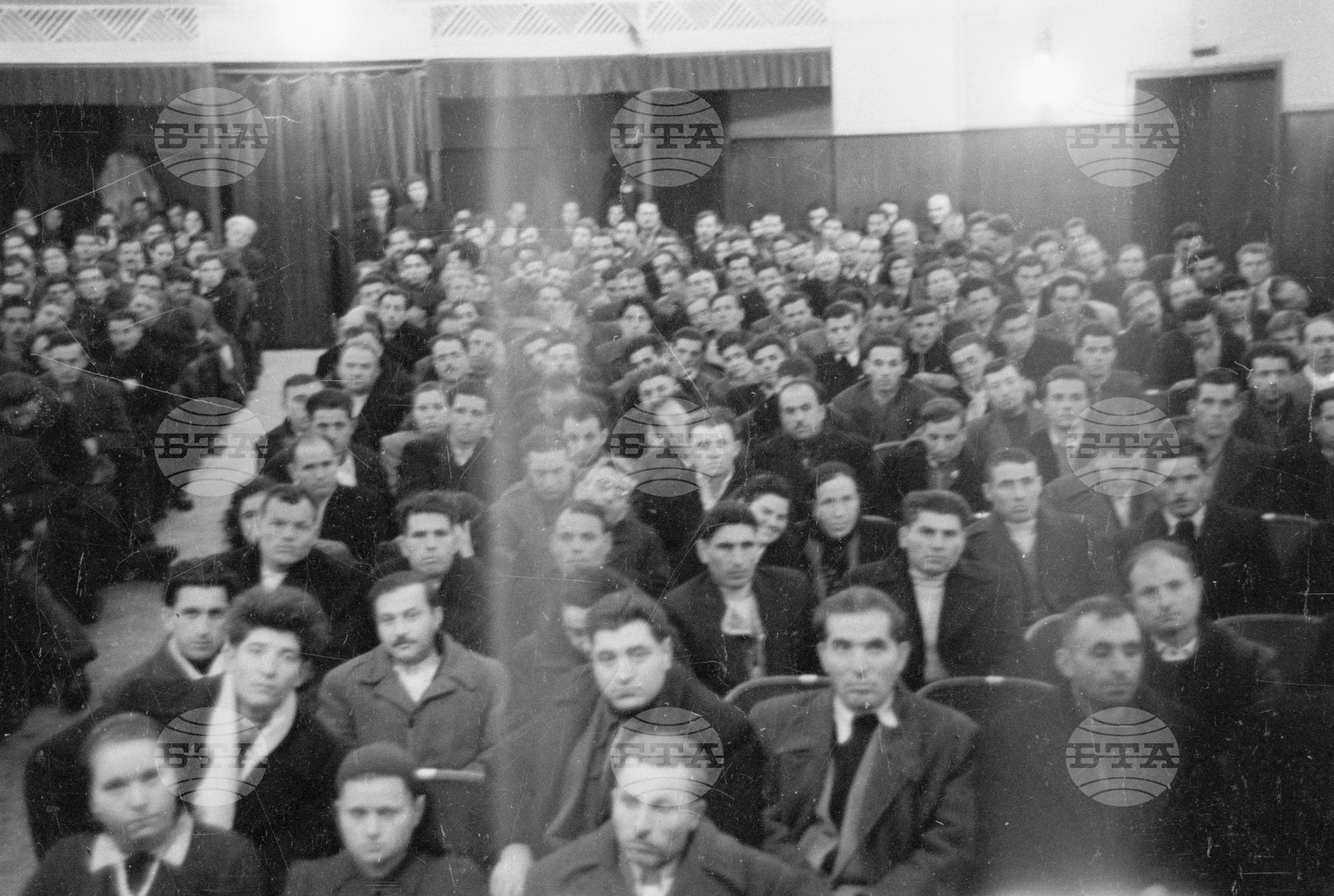 Делегати на III конгрес на ОРПС (Общ работническо професионален съюз), състоял се на 16.12.1951г