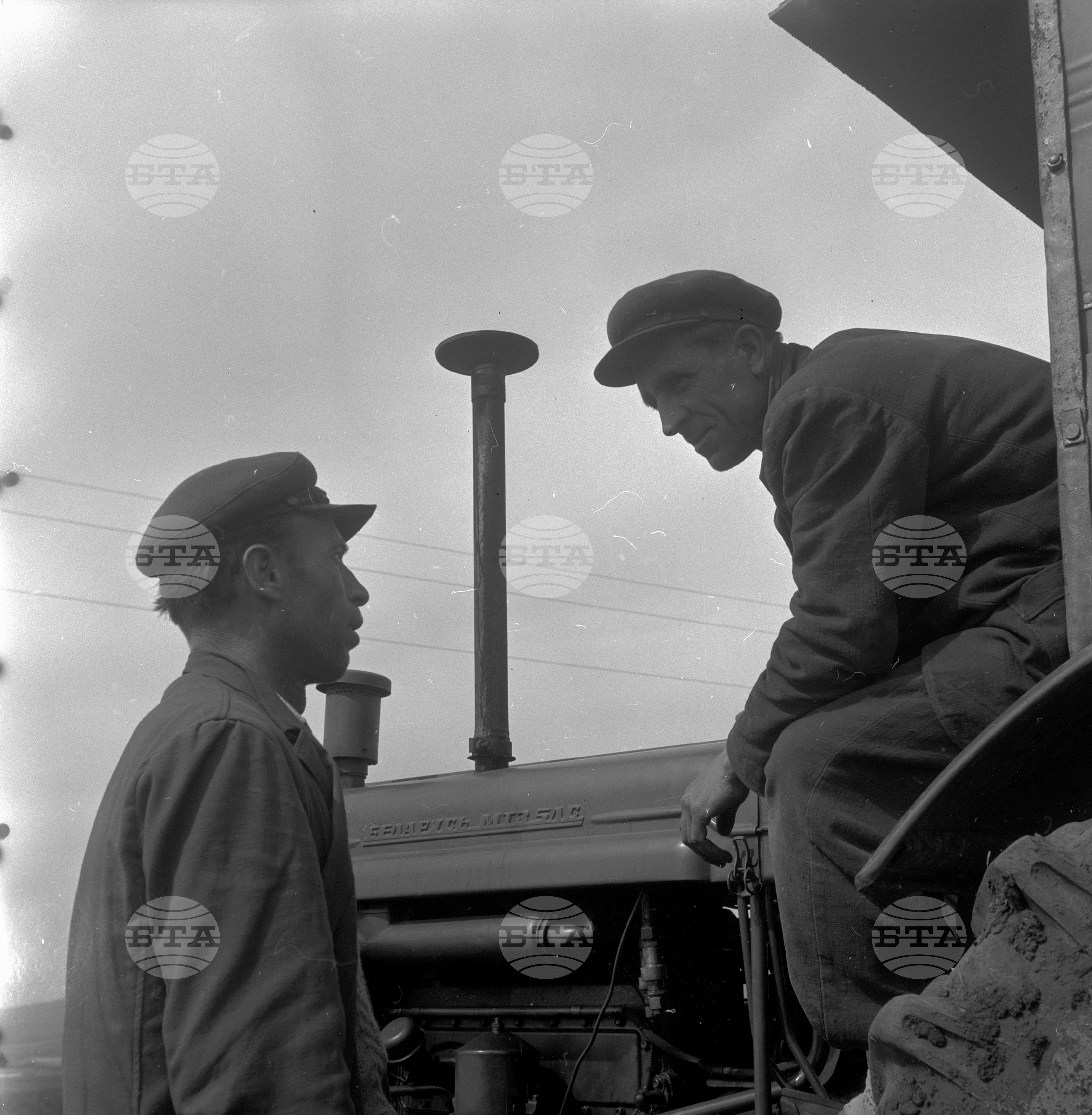 Сеитба на царевица в село Свобода, Старозагорски окръг