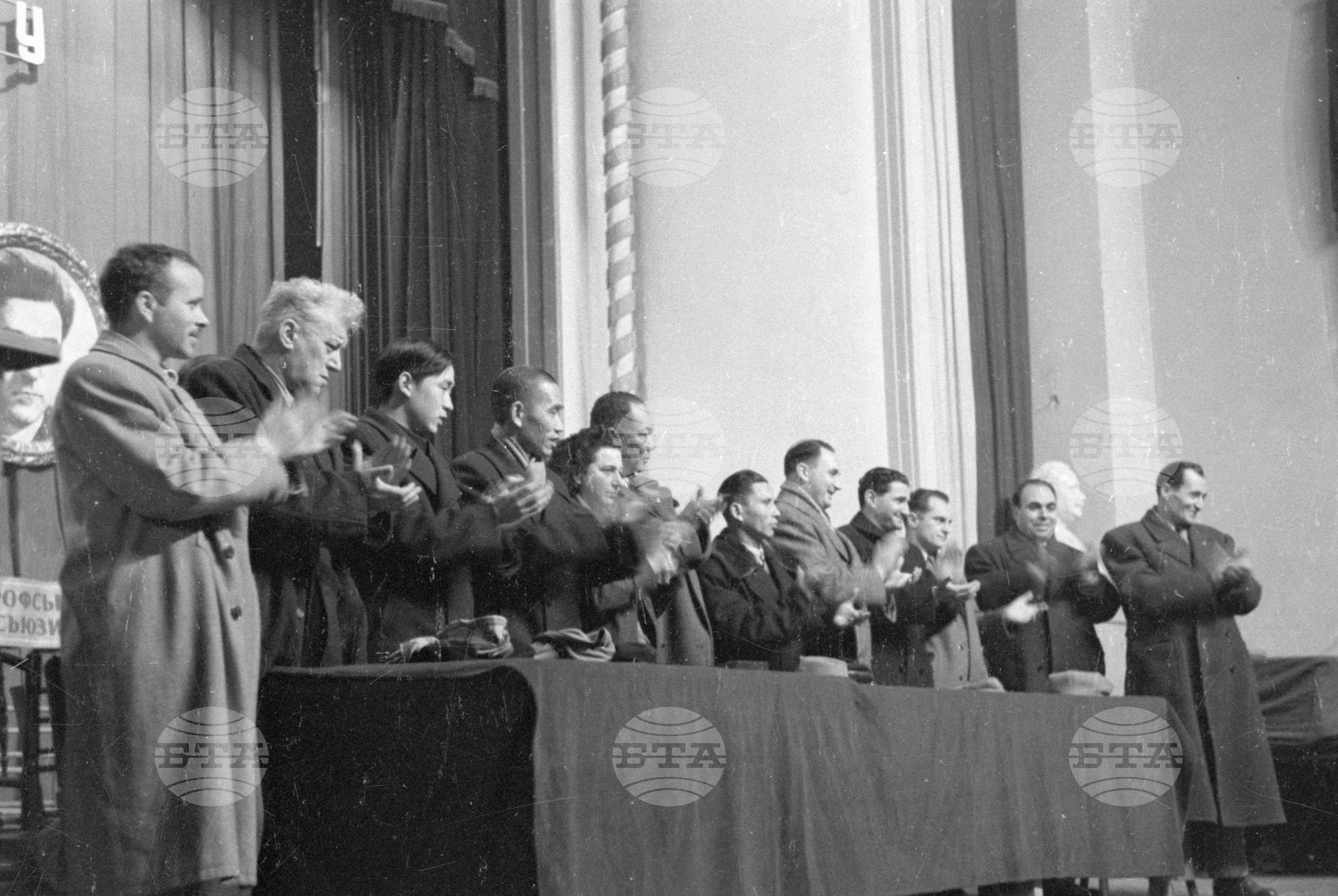 Делегати на III конгрес на ОРПС (Общ работническо професионален съюз), състоял се на 16.12.1951г