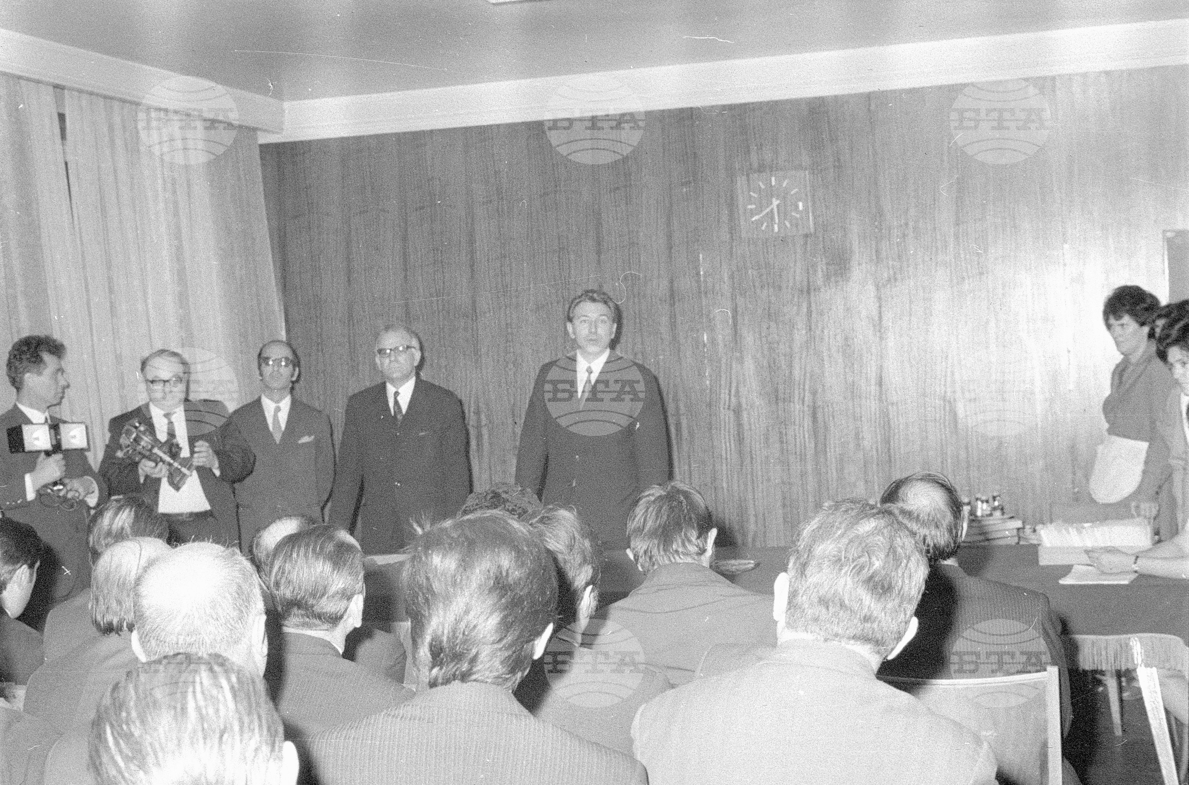 Връчване на наградите за най-красив предмет с висока технологични и икономични качества в Комитета за наука, технологичен прогрес и висше образование