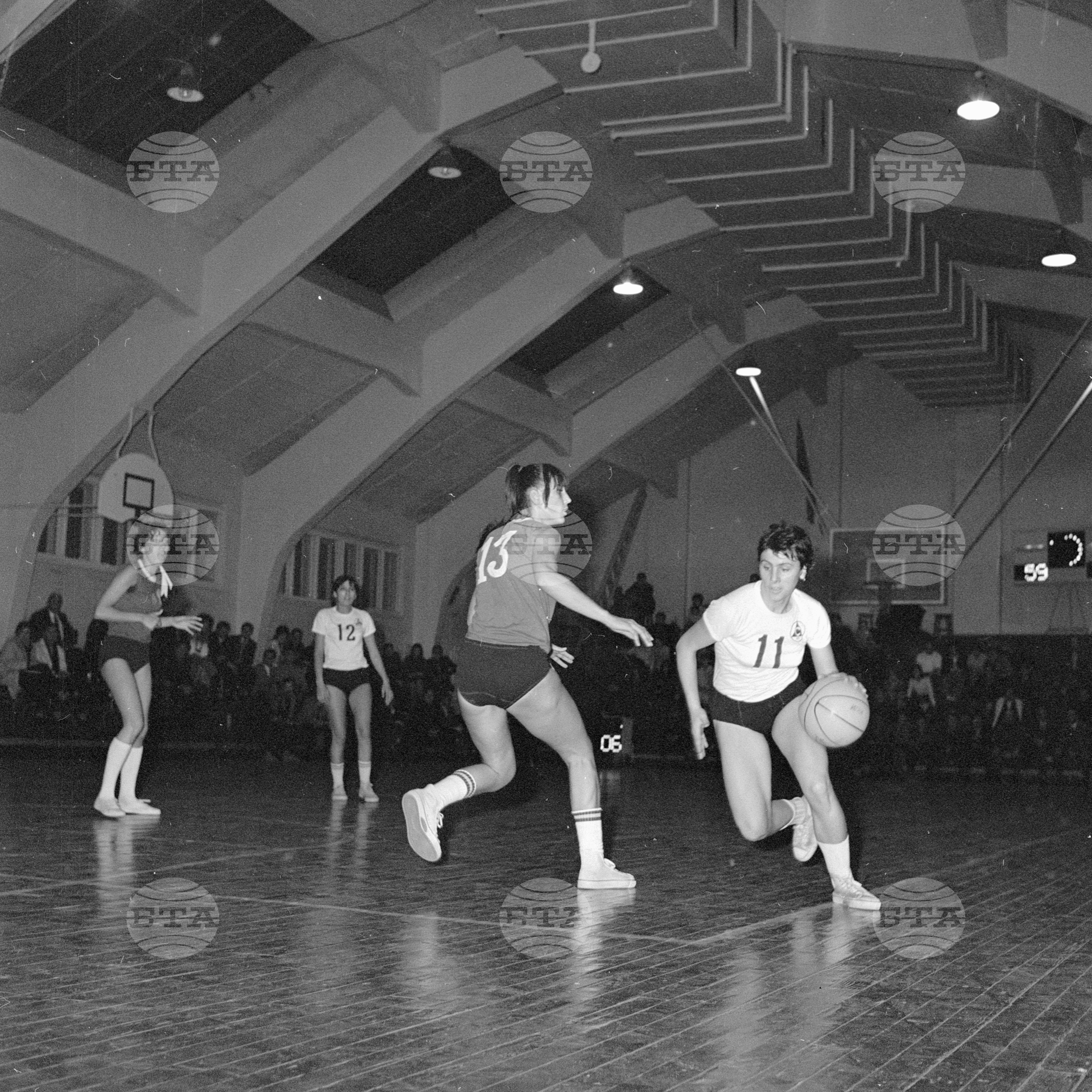 Републиканско първенство по баскетбол за жени през 1971 година - "Академик" срещу "Славия" (60:81)