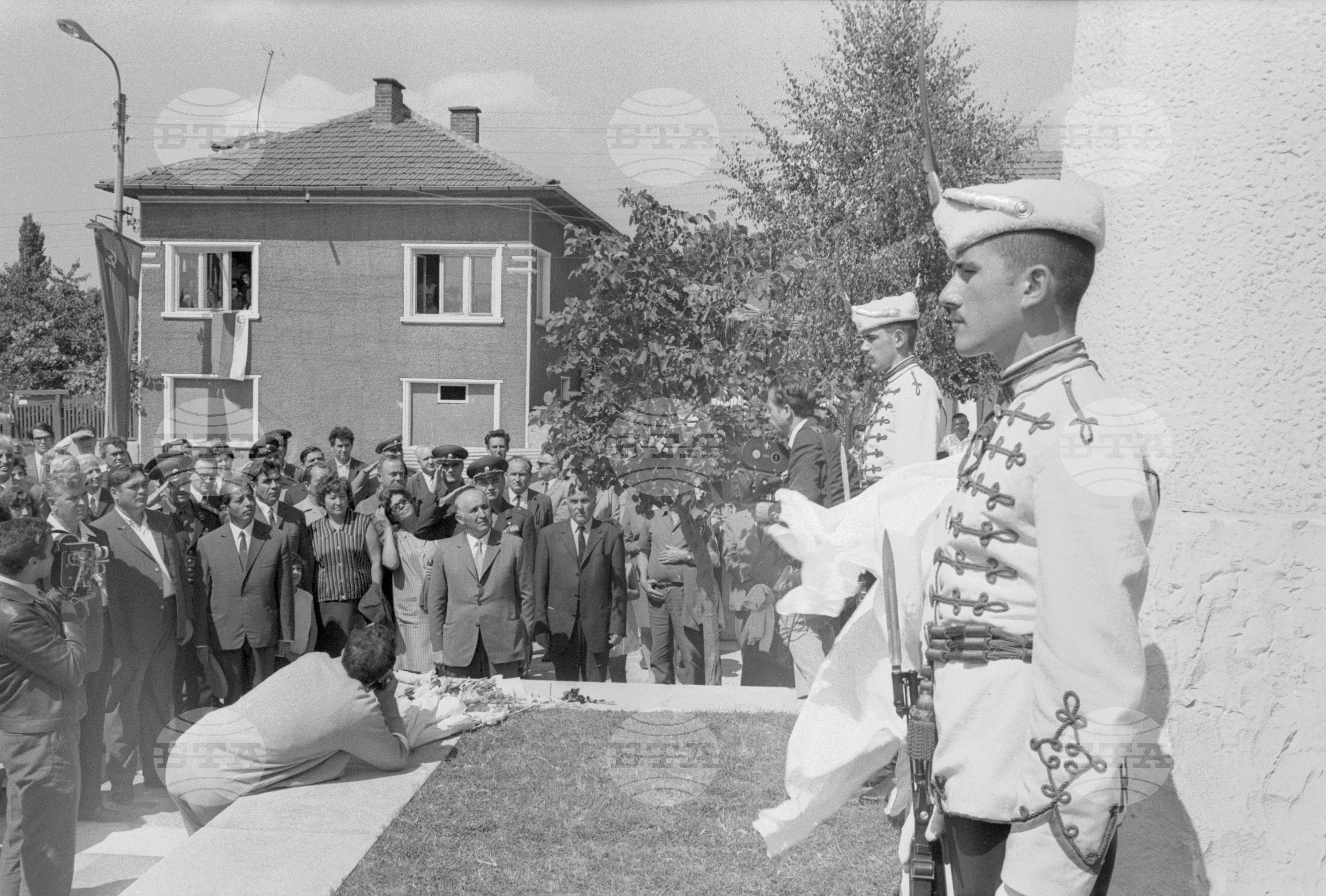 Откриване на паметник на загиналите партизани от село Локорско