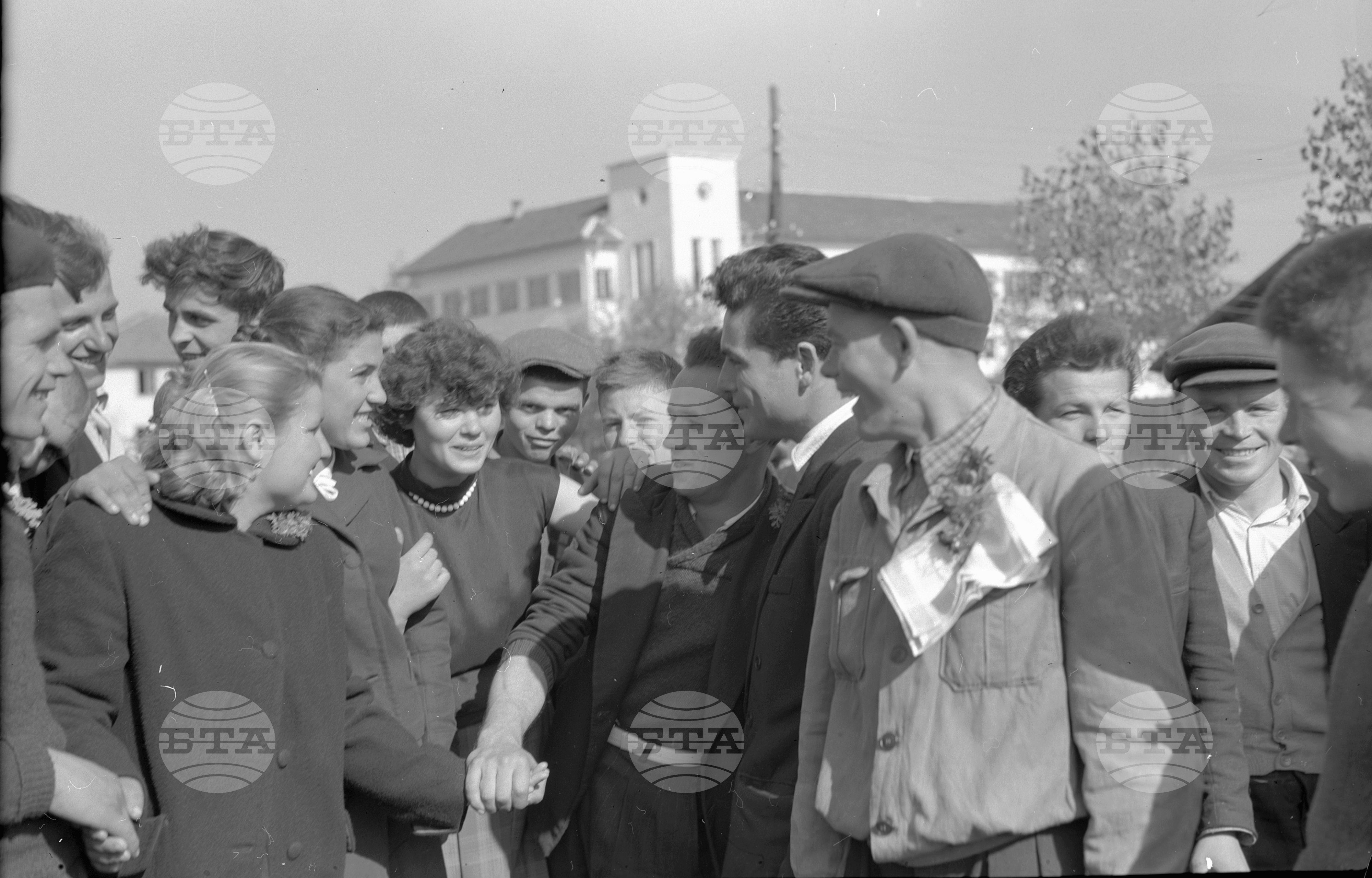 Нови кадри за родните казарми