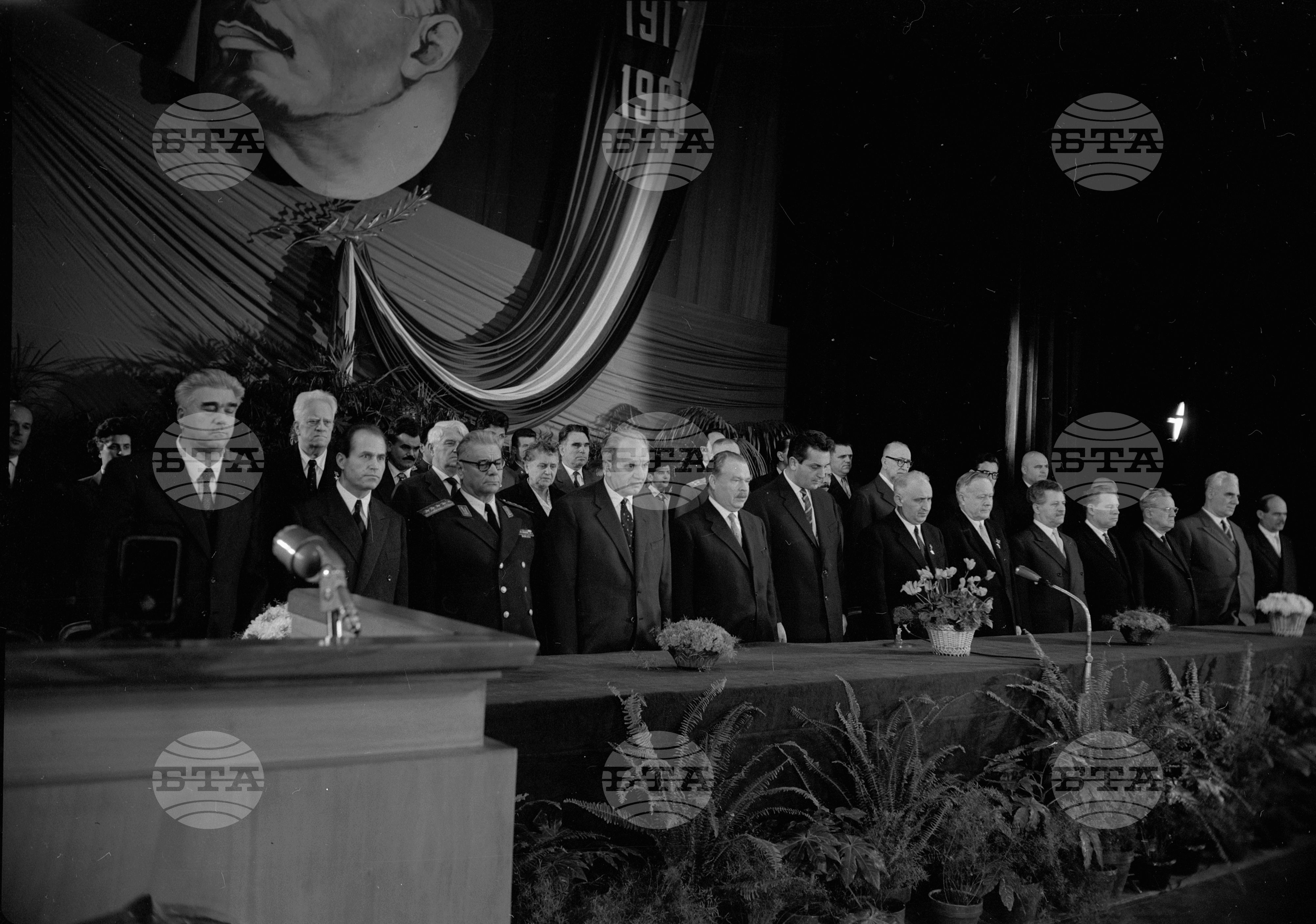 Тържествено честване 44-годишнината от Октомврийската социалистическа революция