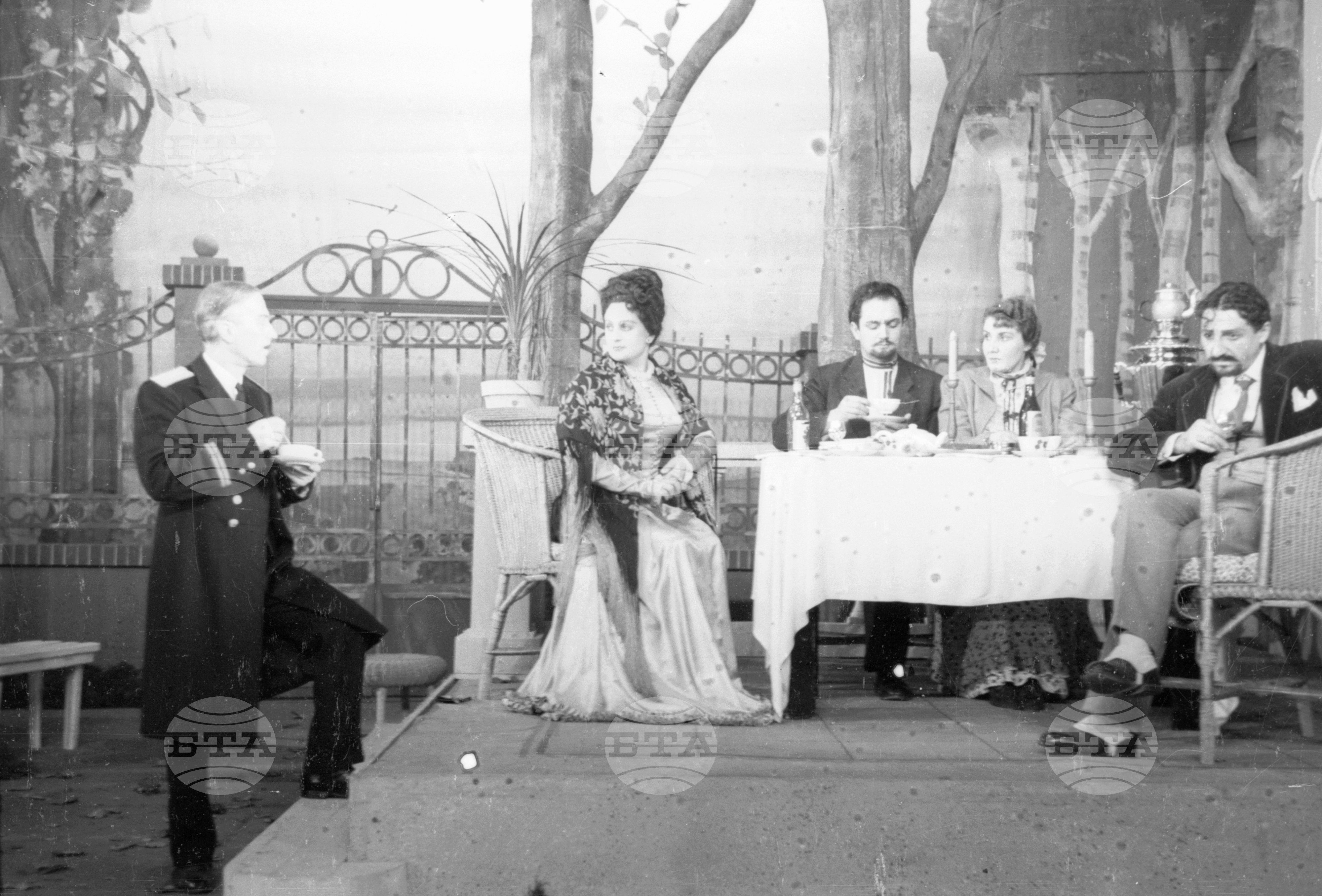 Народен театър "Иван Вазов", 1951 - част 1
