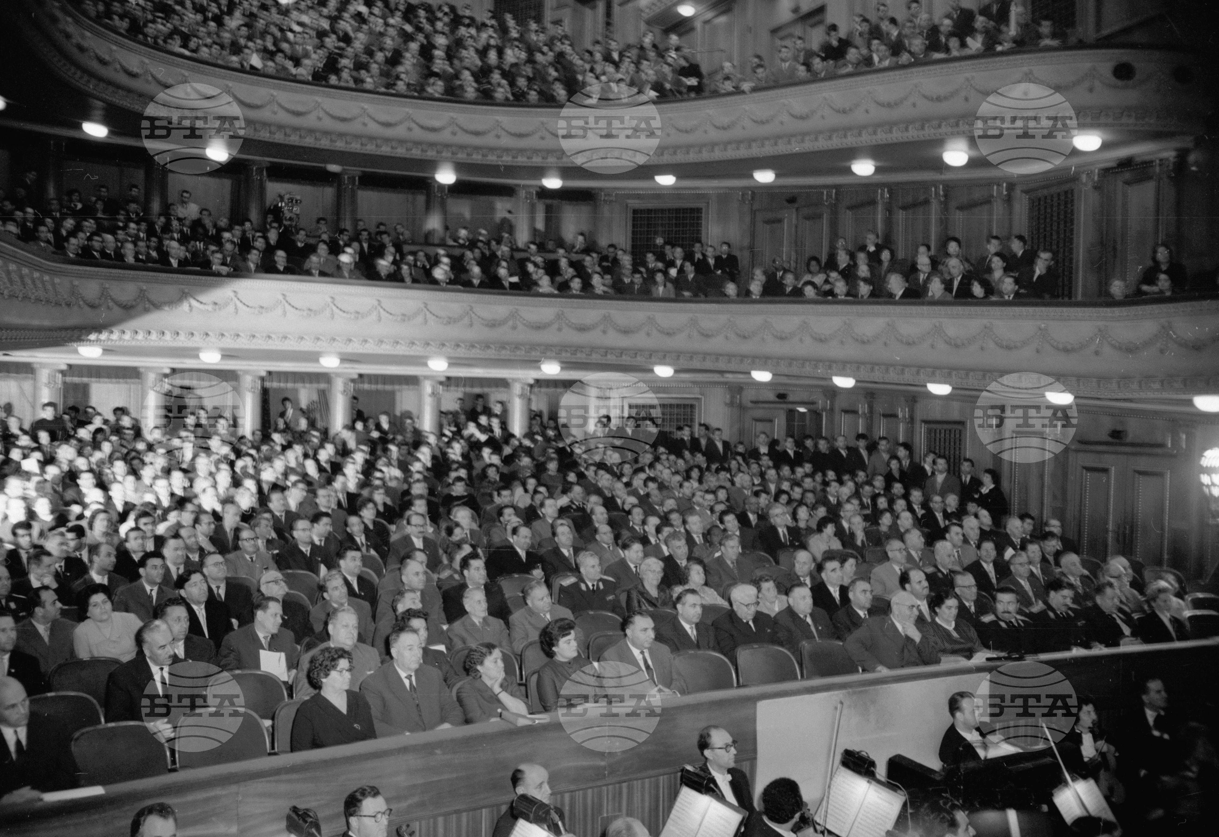 Тържествено събрание по случай 45-годишнината на Великата октомврийска социалистическа революция
