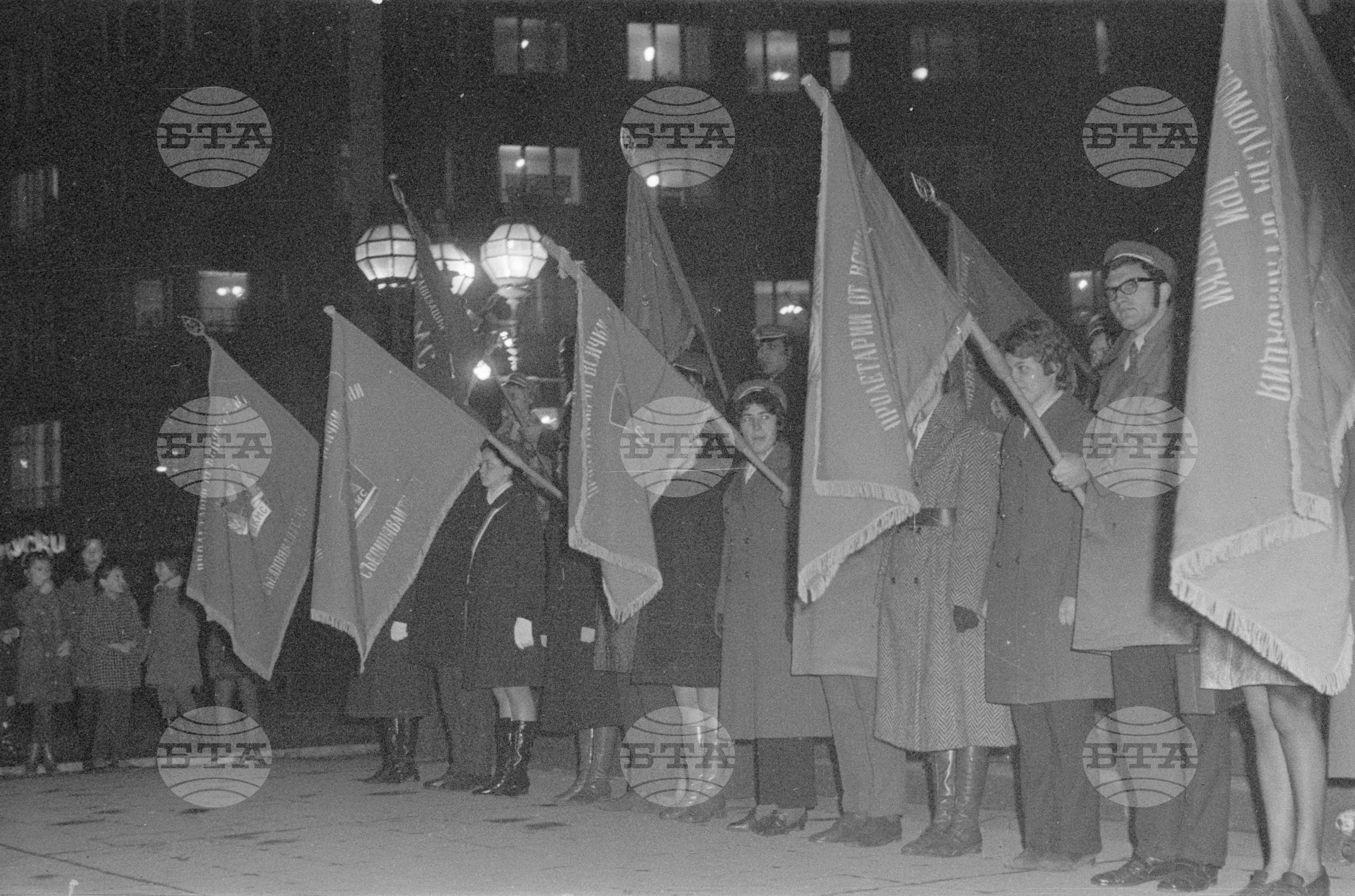 Студентски митинг пред паметника Левски