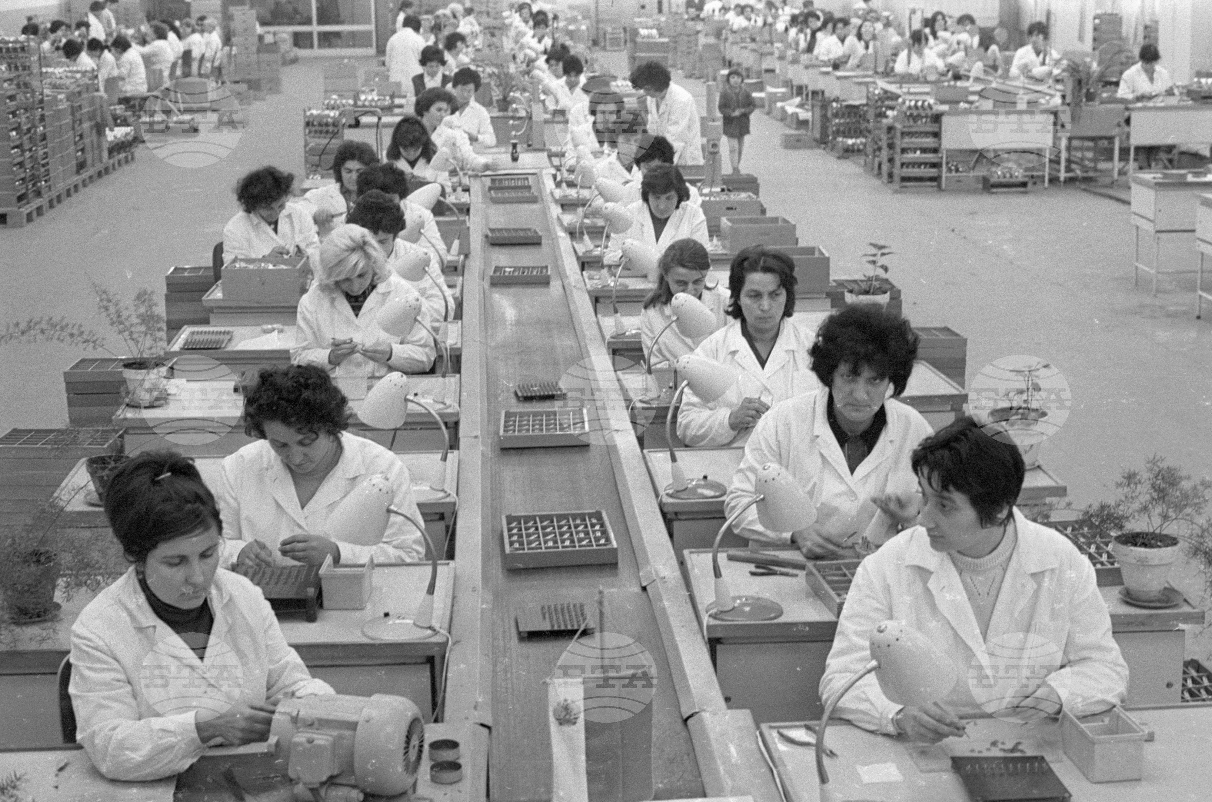 В корабостроителния завод "Георги Димитров" - 1970 година