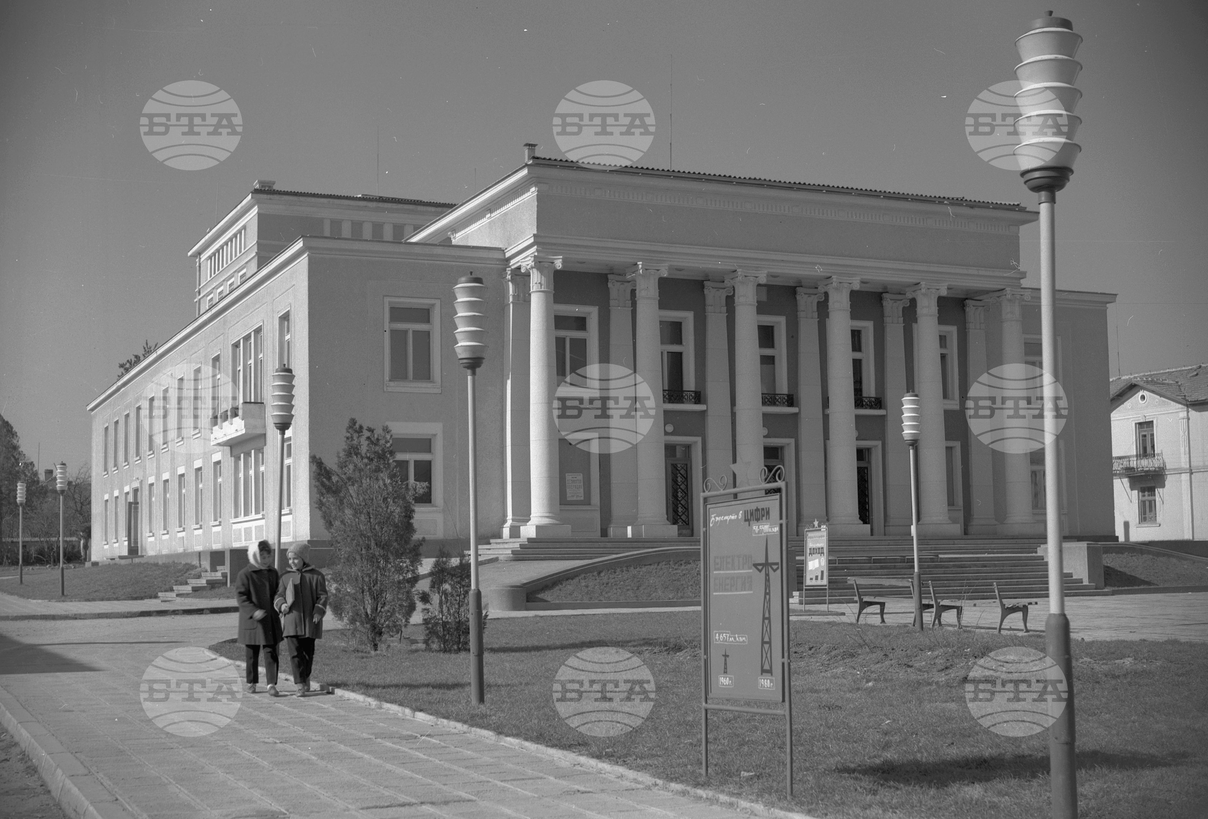 Град Харманли в снимки