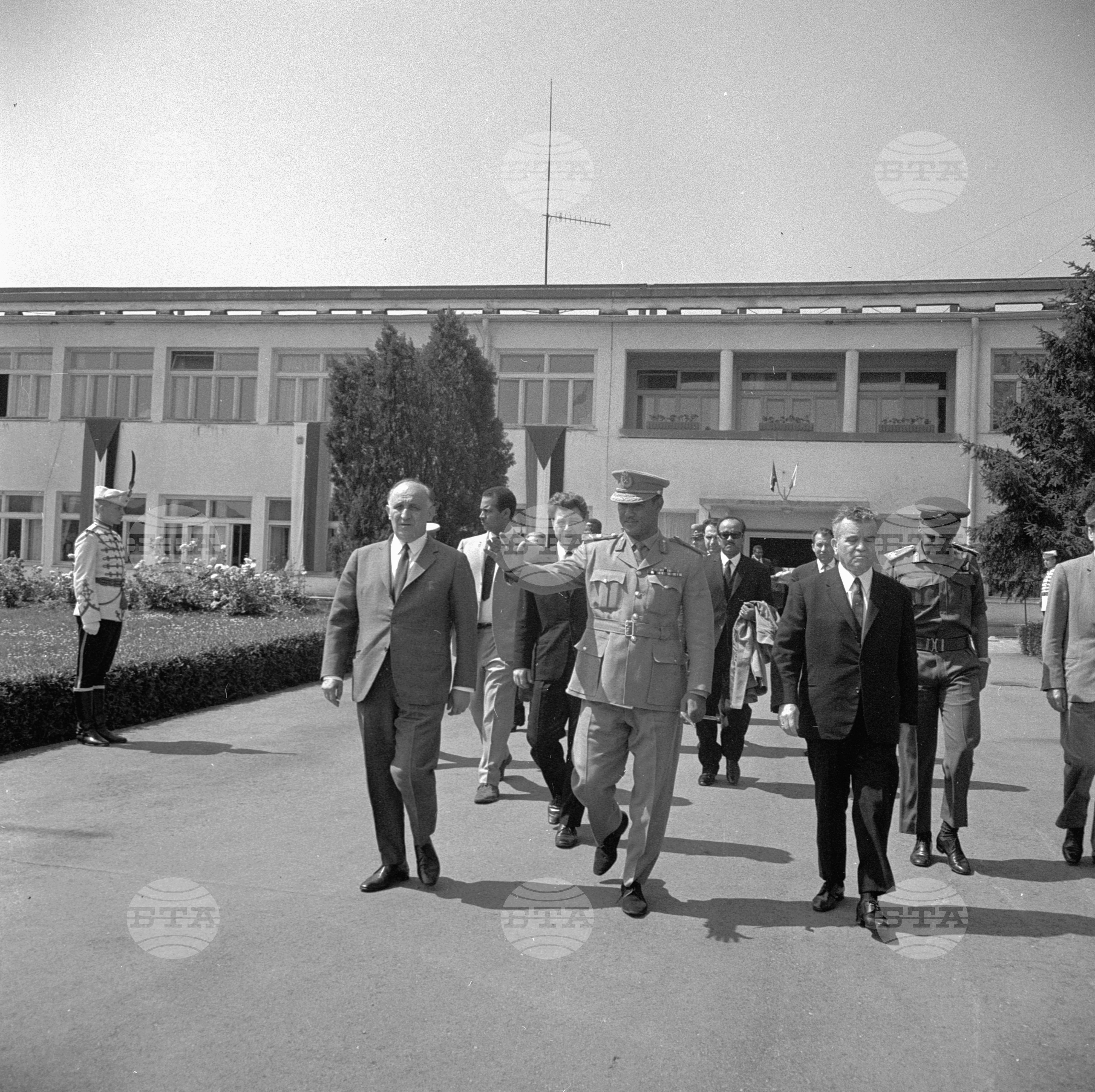 Генерал-майор Джафаар Мохамед Нимейри на посещение в България - част 4