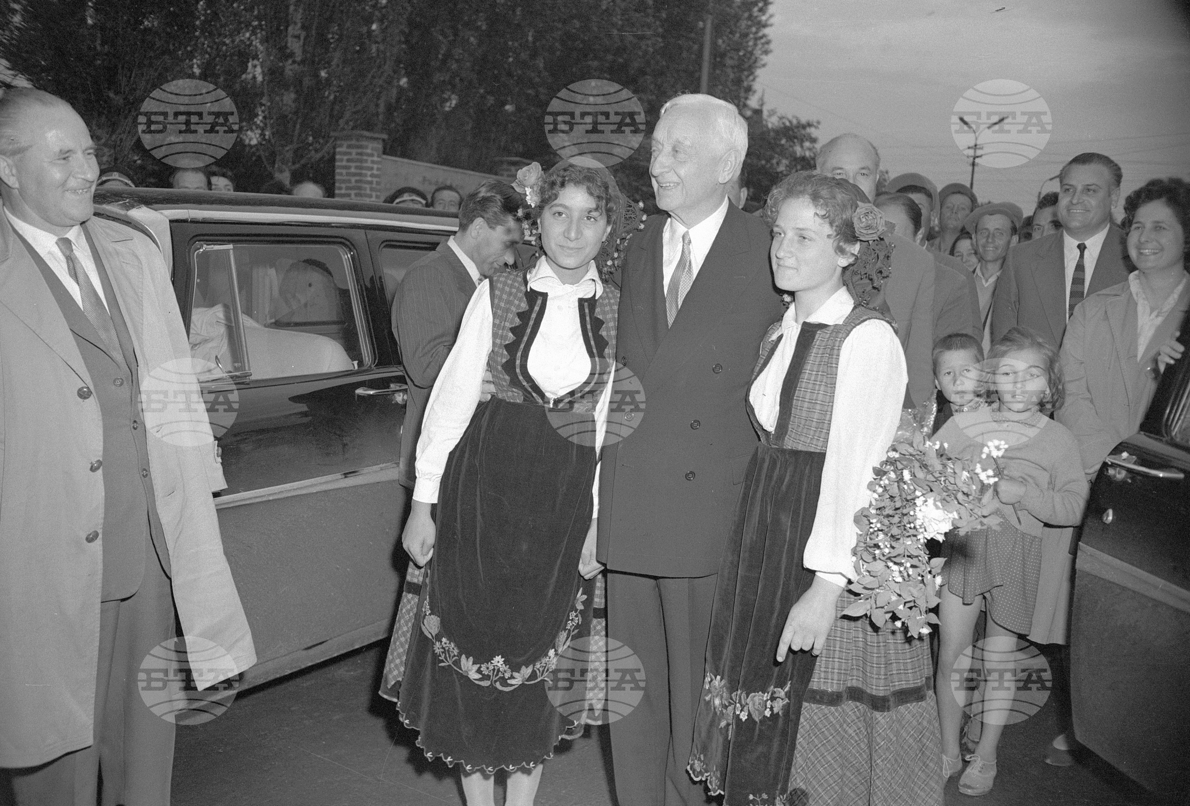 Пребиваване на американския общественик Сайръс Итън у нас