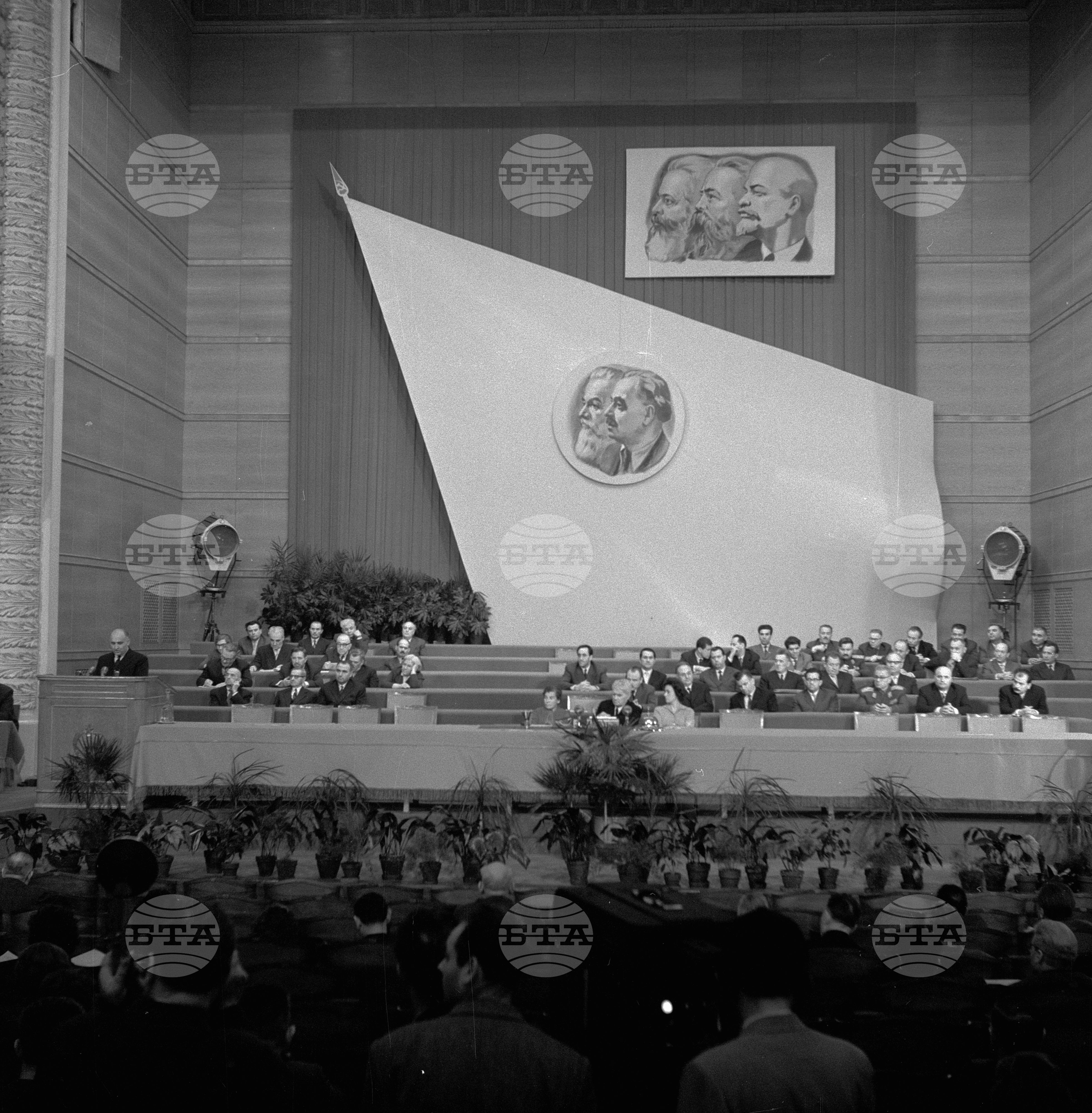 Втората редовна сесия на Народното събрание - 1962 година