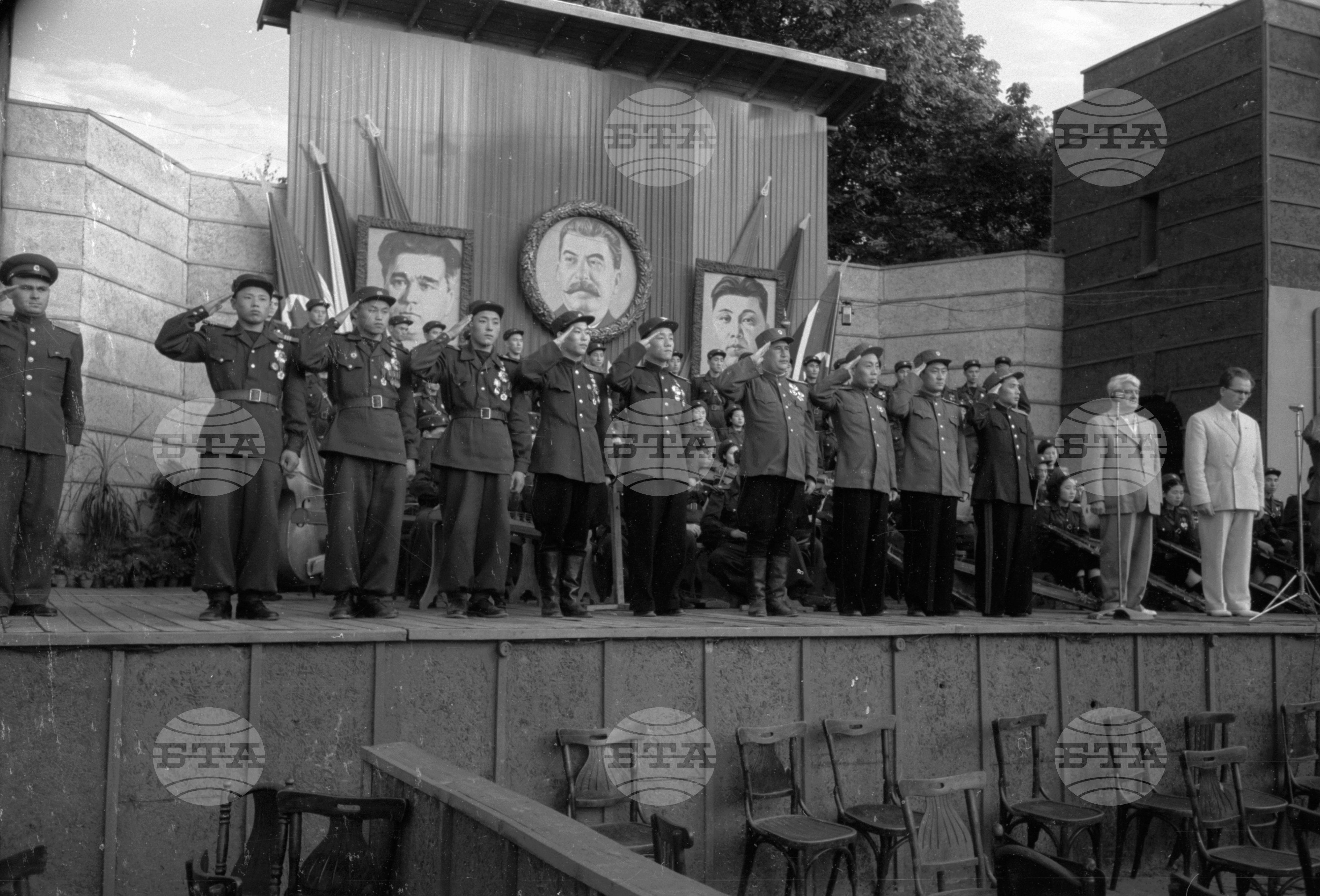 Ансамбъл за песни и танци при Корейската народна армия в България - 1953 година