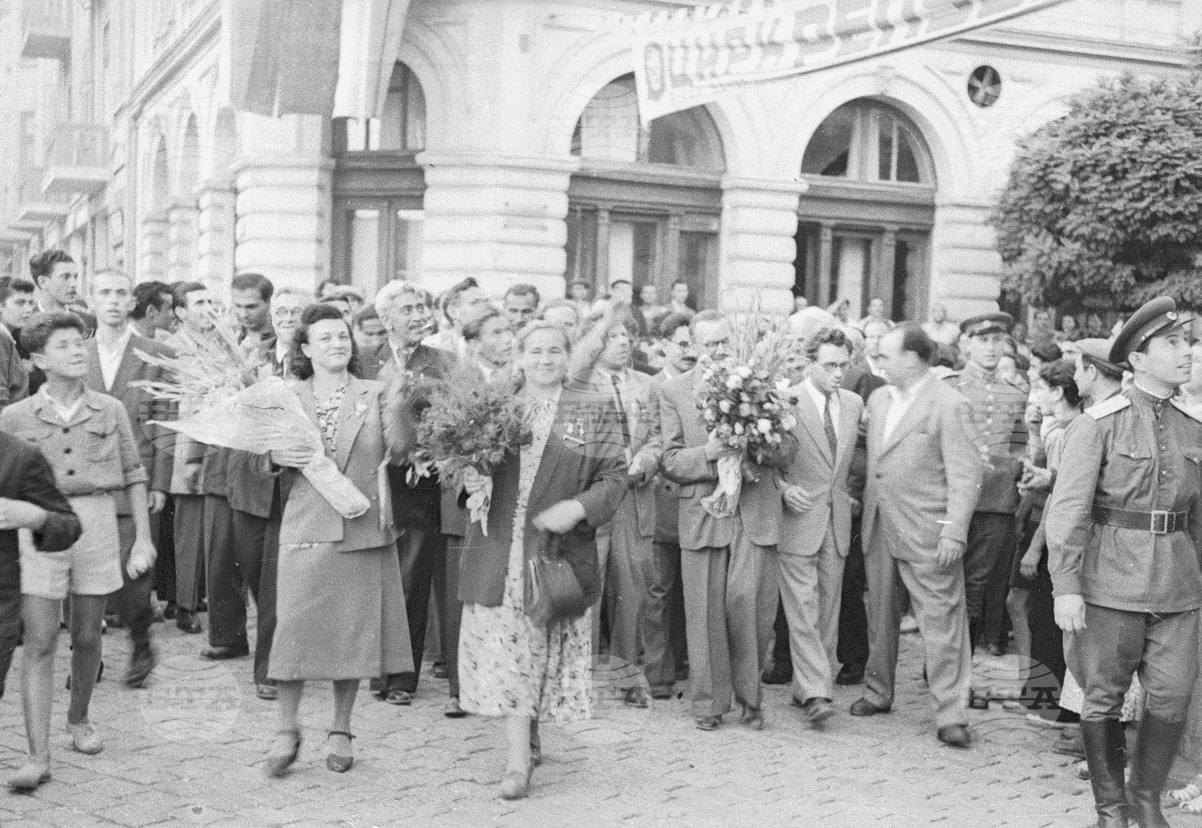 Съветските гости по време на месеца на Съветската дружба, 1951 година - Чекирьов, Скрябин и други