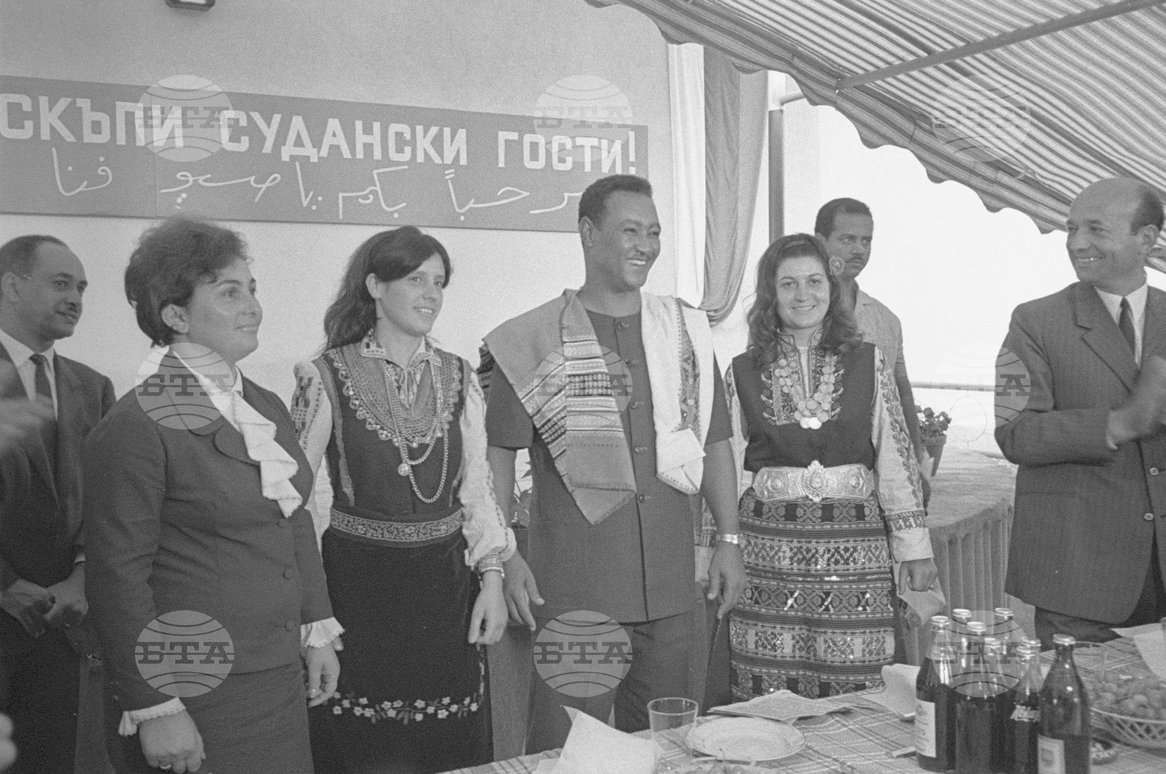 Генерал-майор Джафаар Мохамед Нимейри на посещение в България - част 4