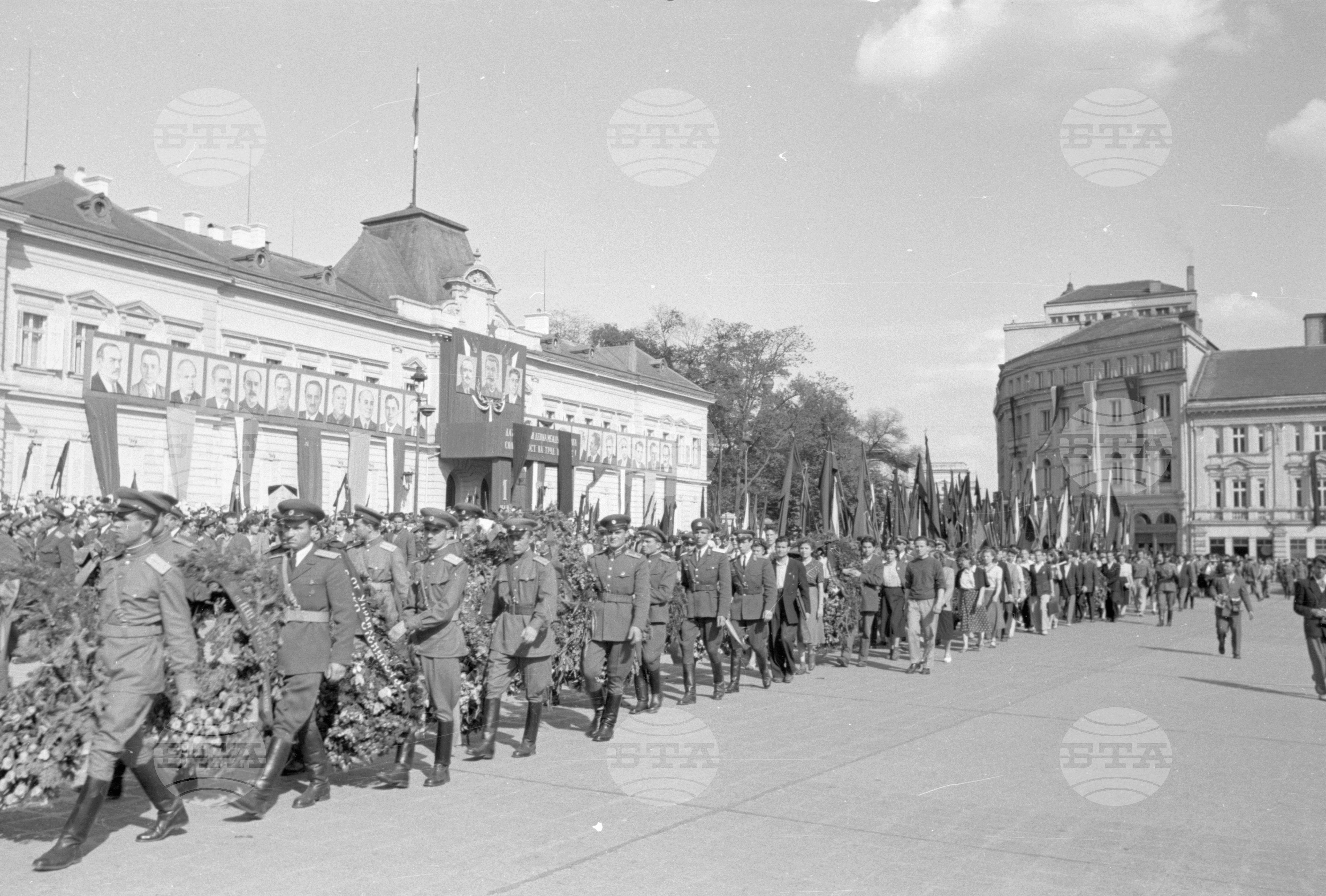 Погребение на подпредседателя на Министерски съвет и член на Политбюро на ЦК на БКП Владимир Поптомов