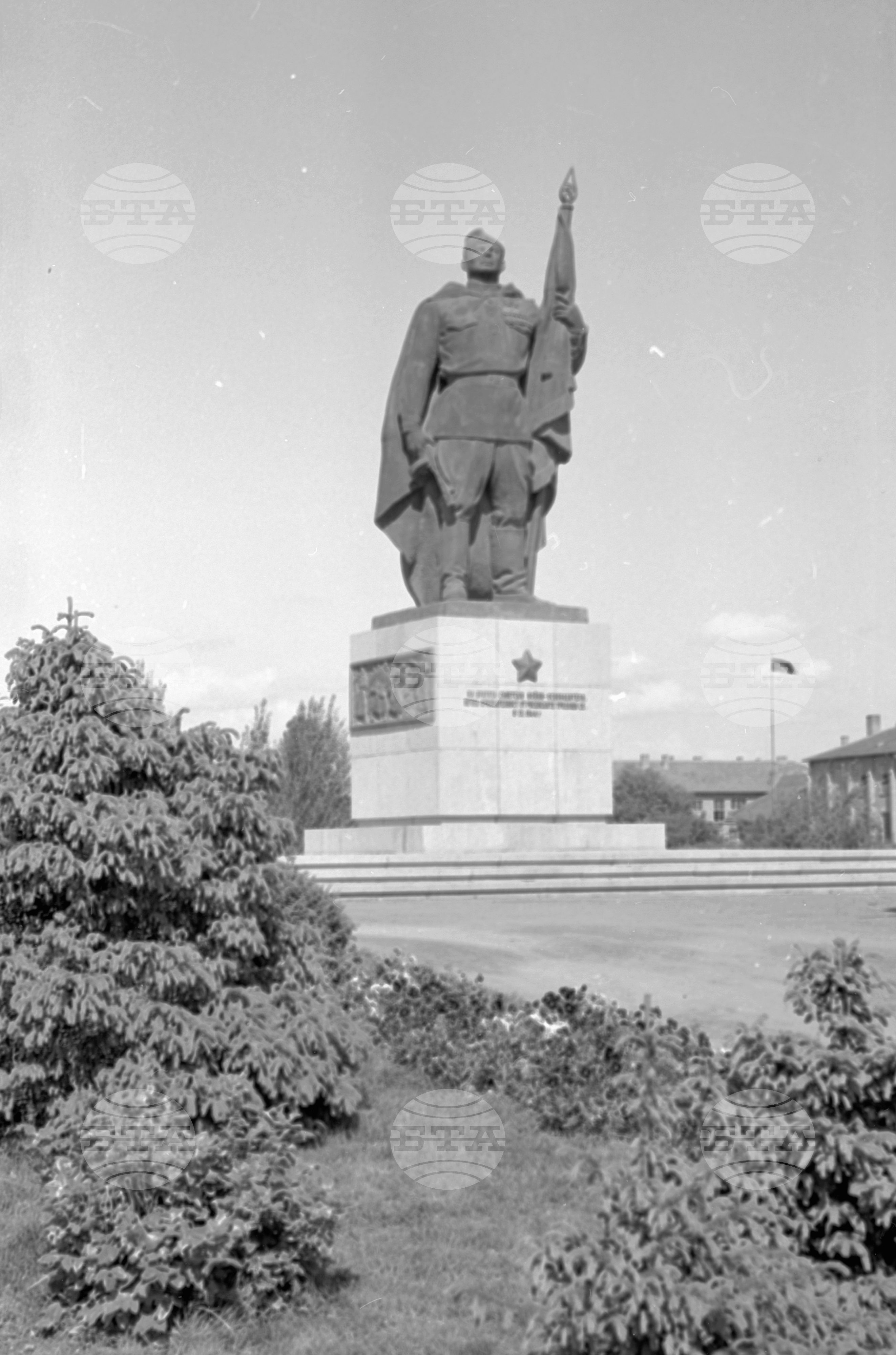 Паметник на Руските бойци червеноармейци в гр. Русе