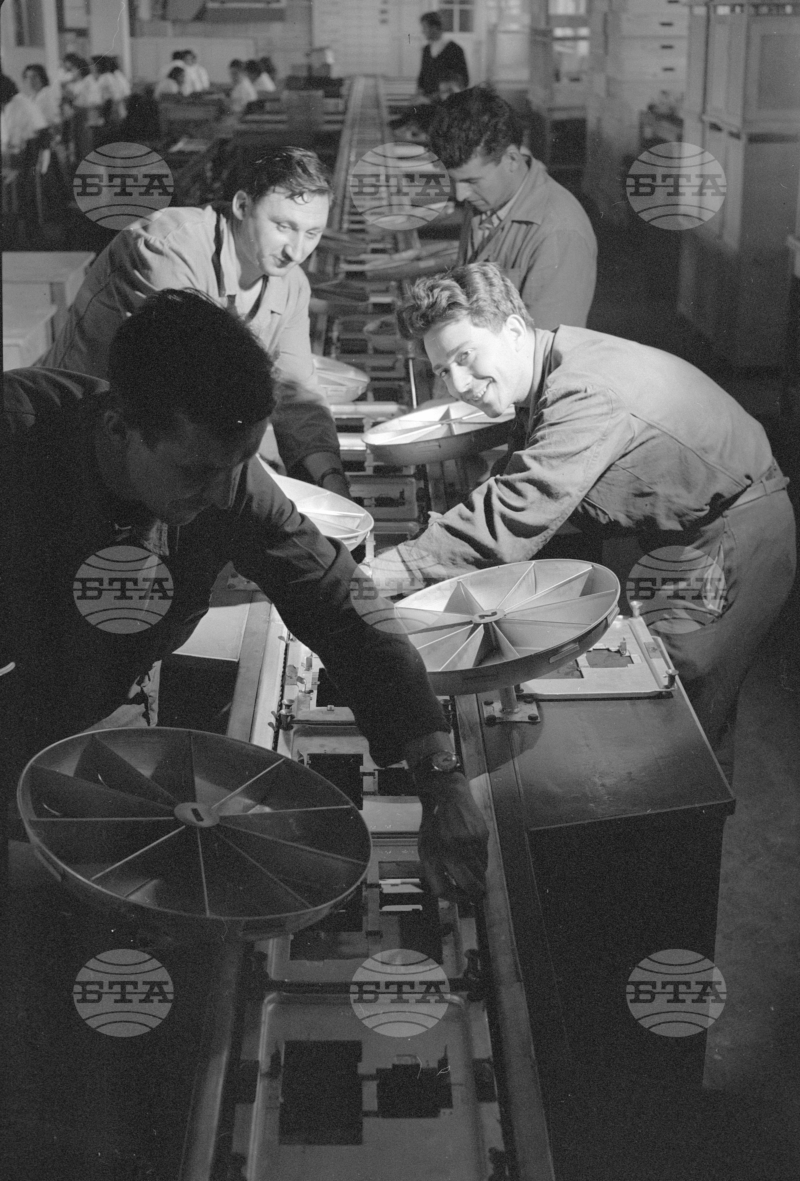 Слаботоков завод - София 1962 година