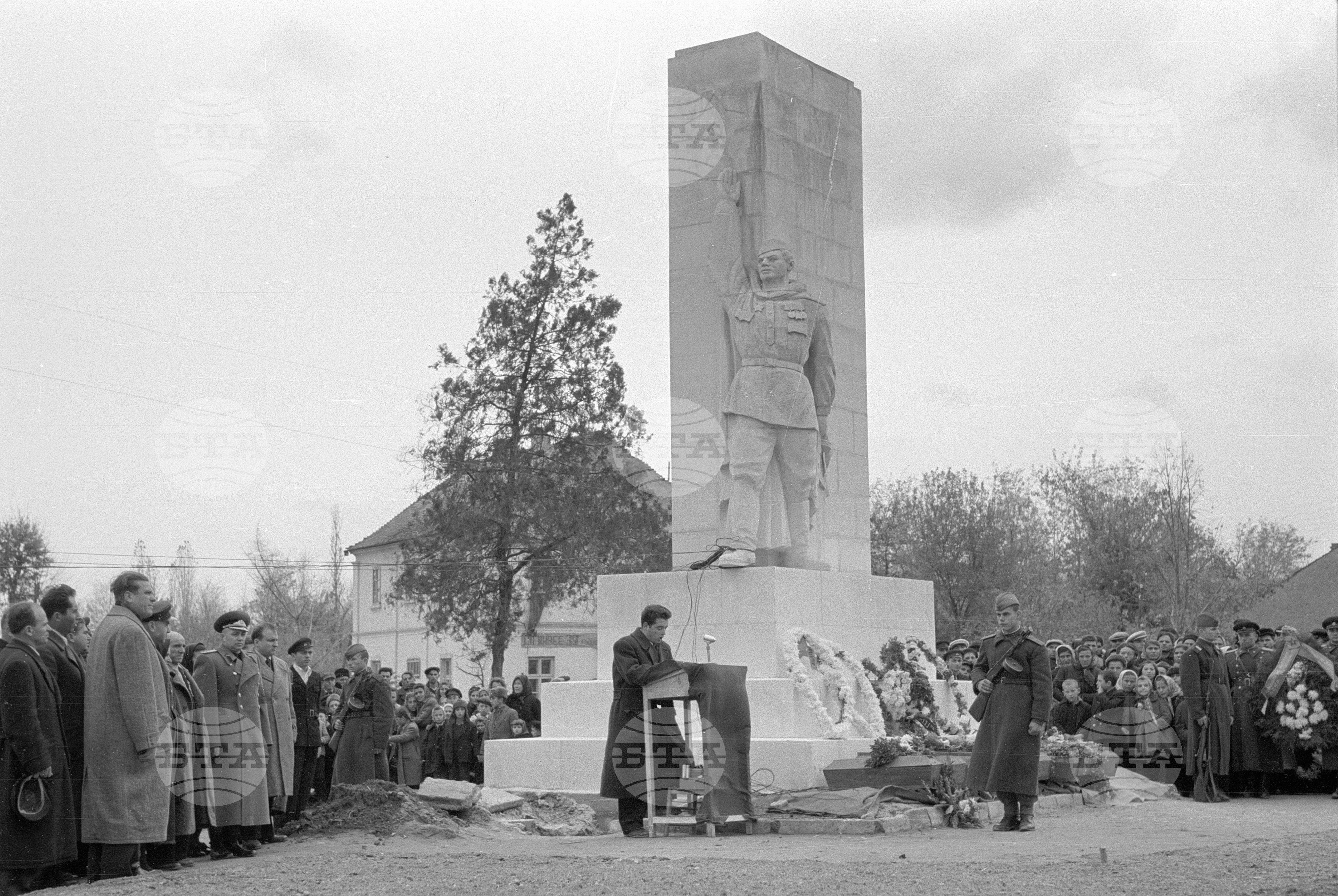 Заслужена почит към делото и паметта на загинали съветски бойци и български партизани - с. Брегово