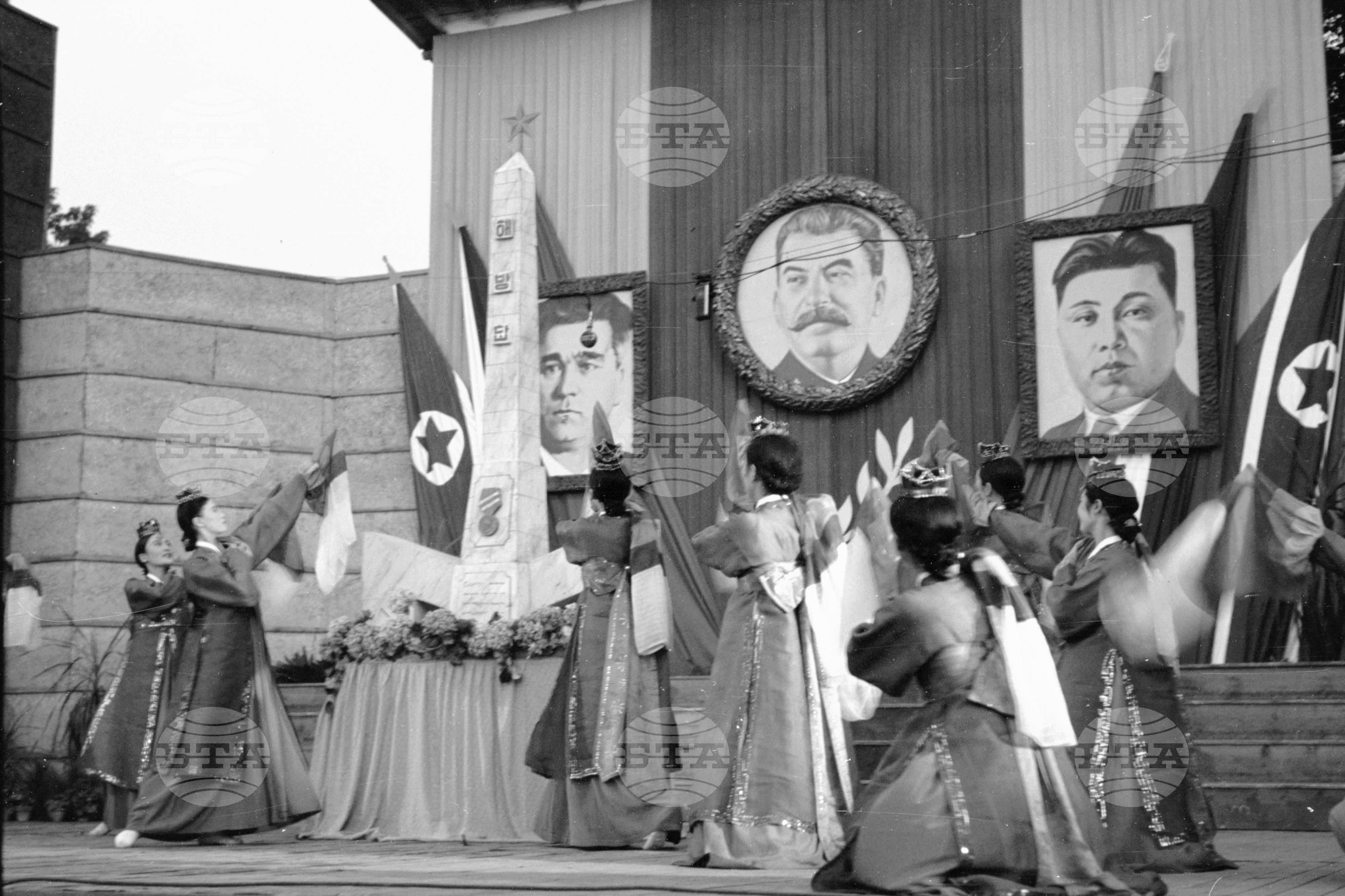 Ансамбъл за песни и танци при Корейската народна армия в България - 1953 година