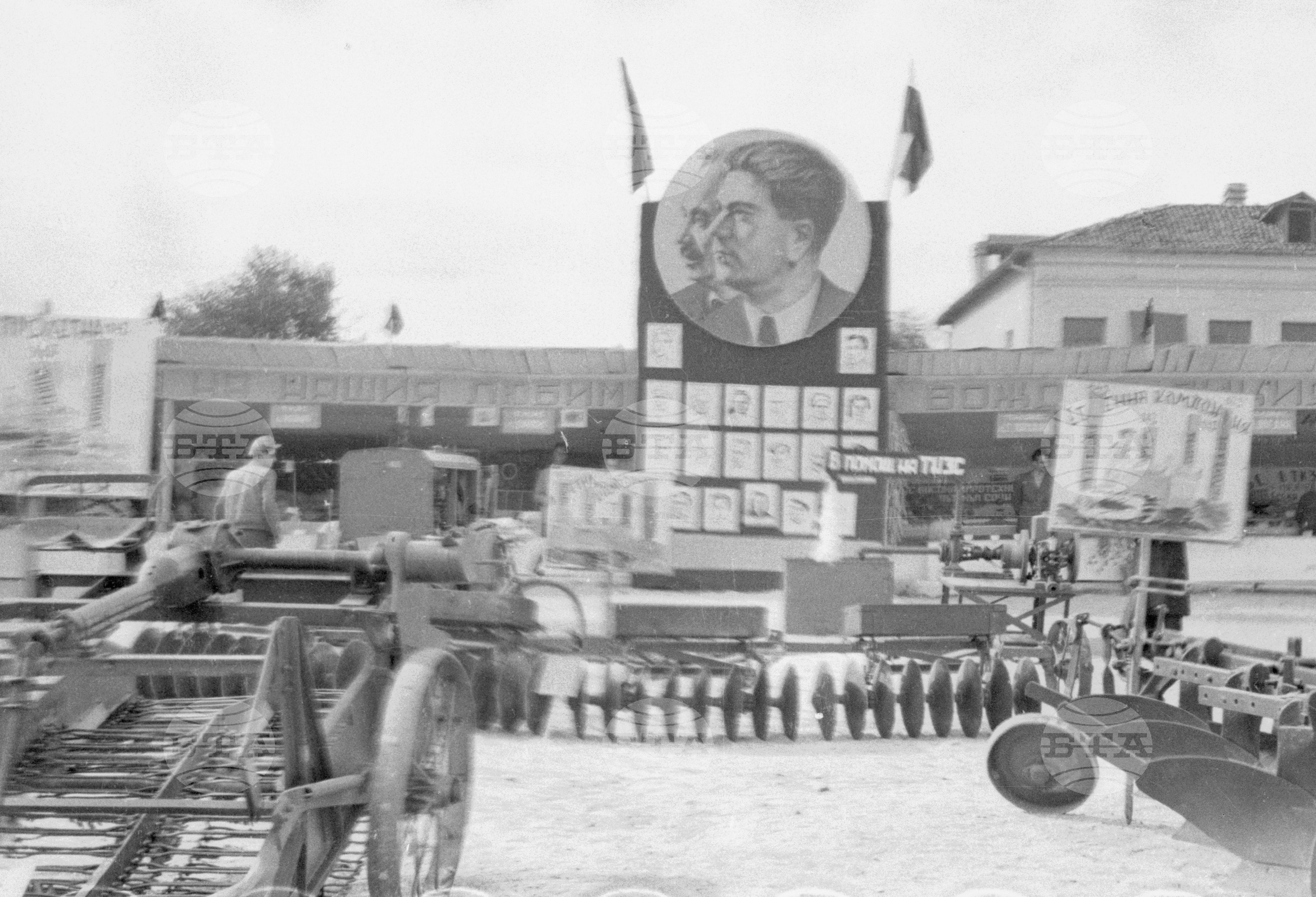 Селскостопанска изложба в Левскиград (дн. Карлово), 1951
