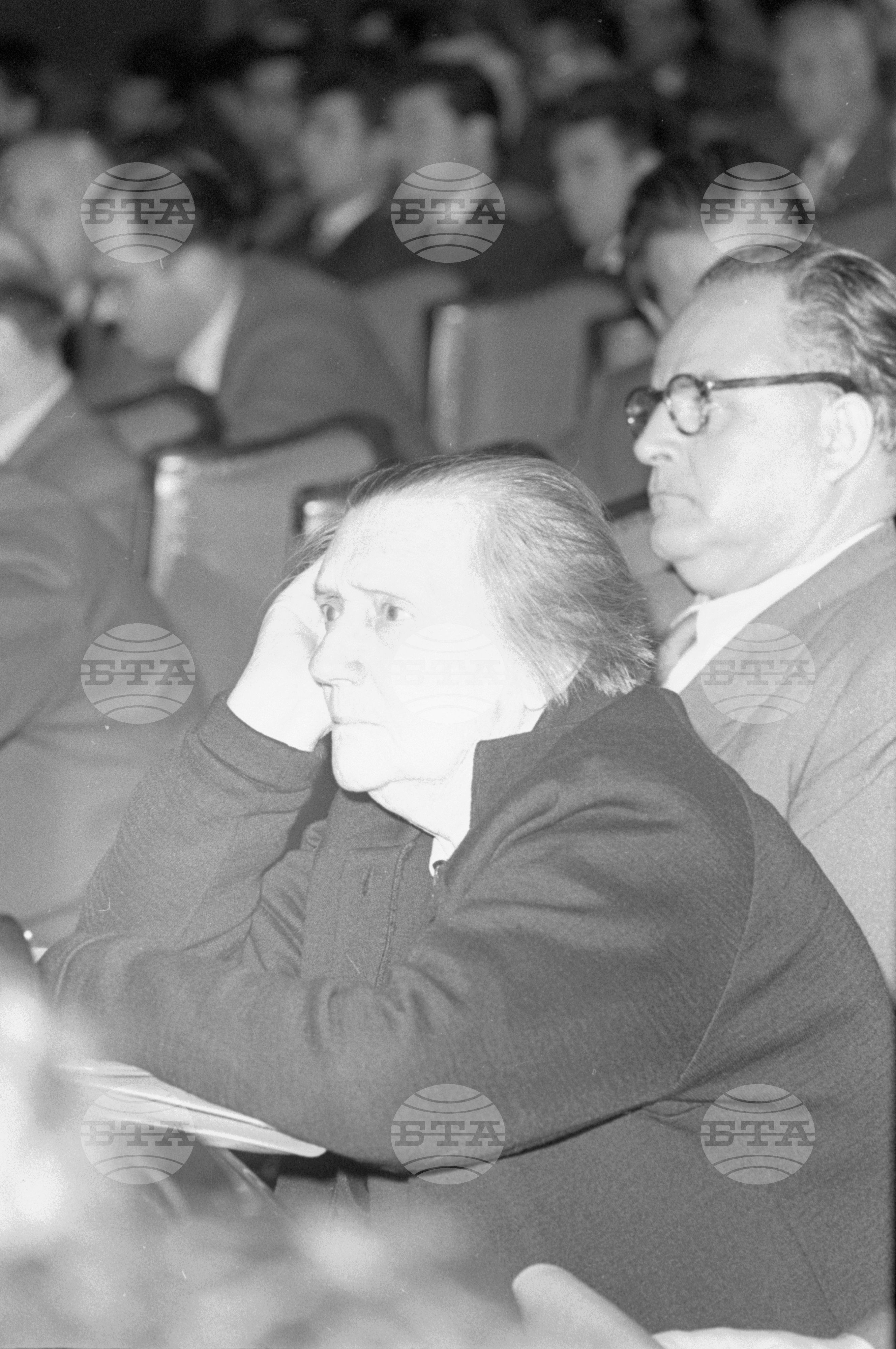 Осмият конгрес на Българската комунистическа партия част 14