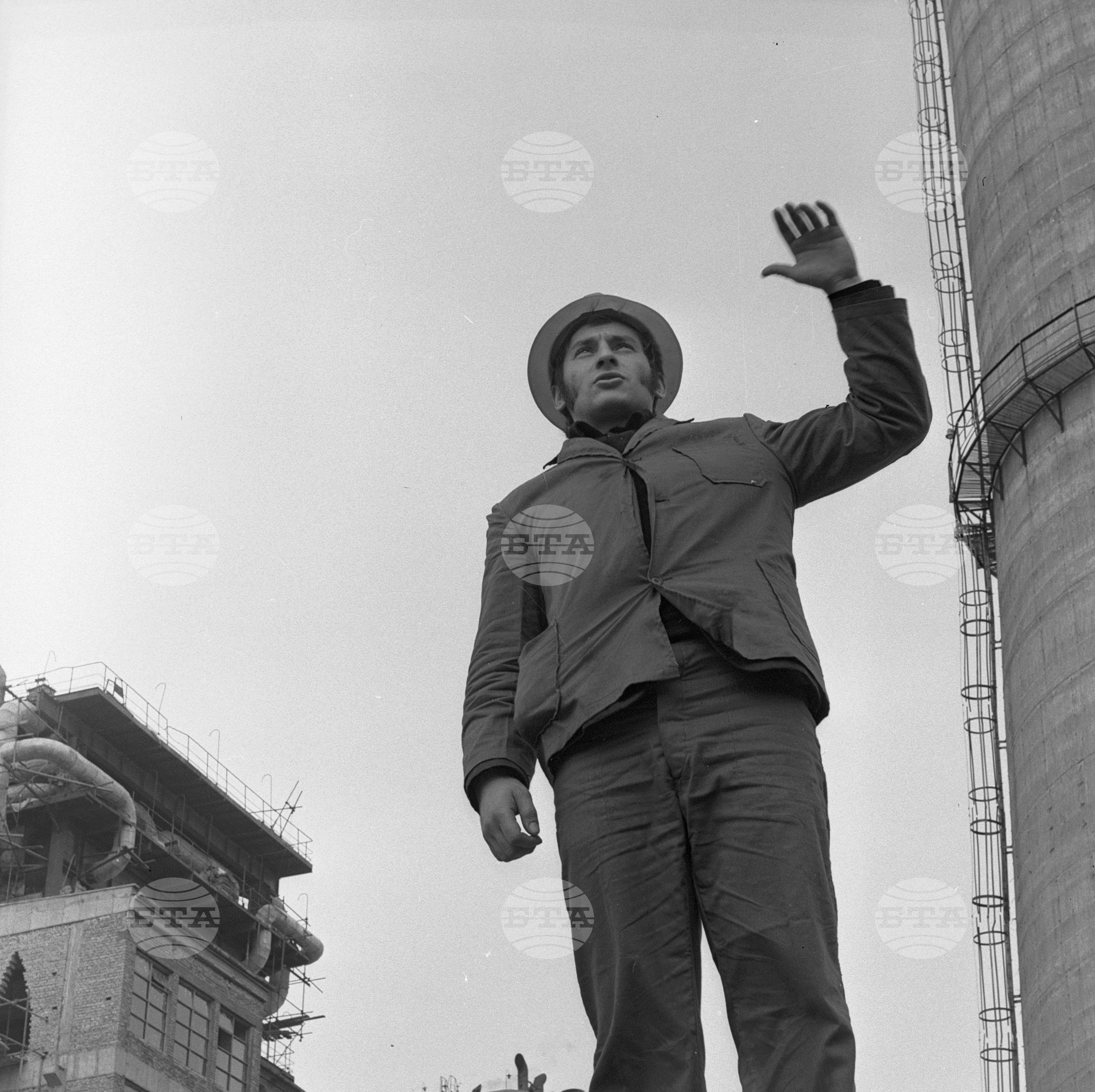 На строежа на разширението на топлоелектрическата централа (ТЕЦ) "Русе" - 1970 година