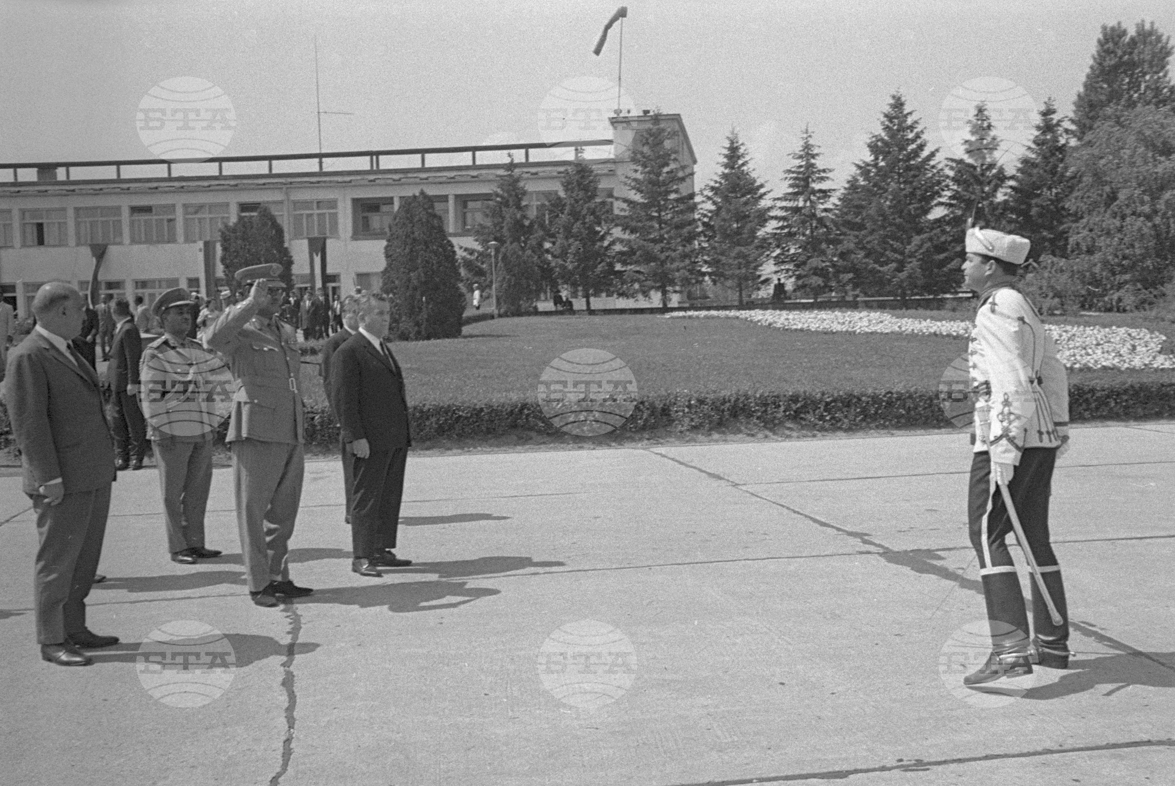Генерал-майор Джафаар Мохамед Нимейри на посещение в България - част 5