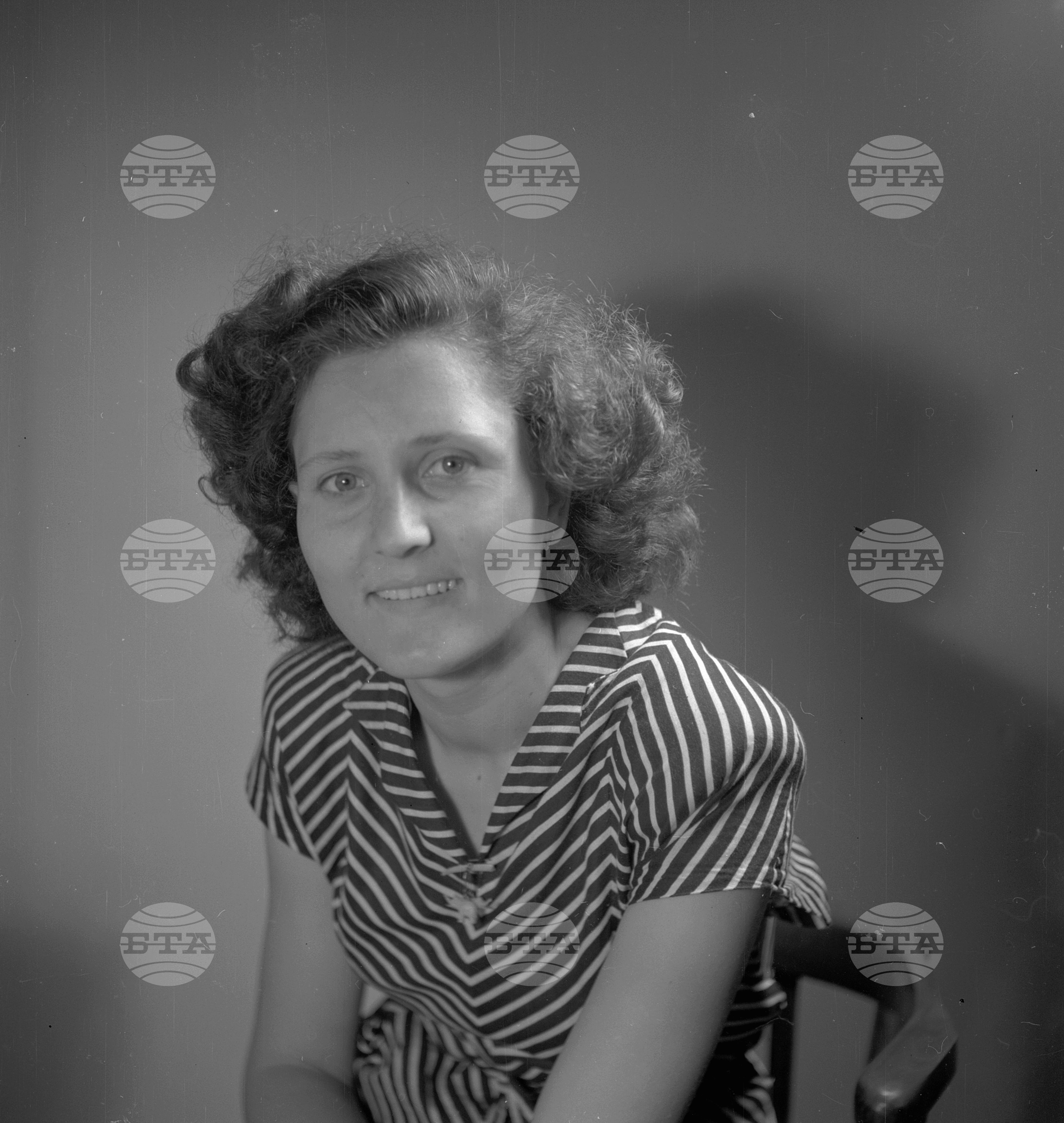 Портрет на жена, 1952