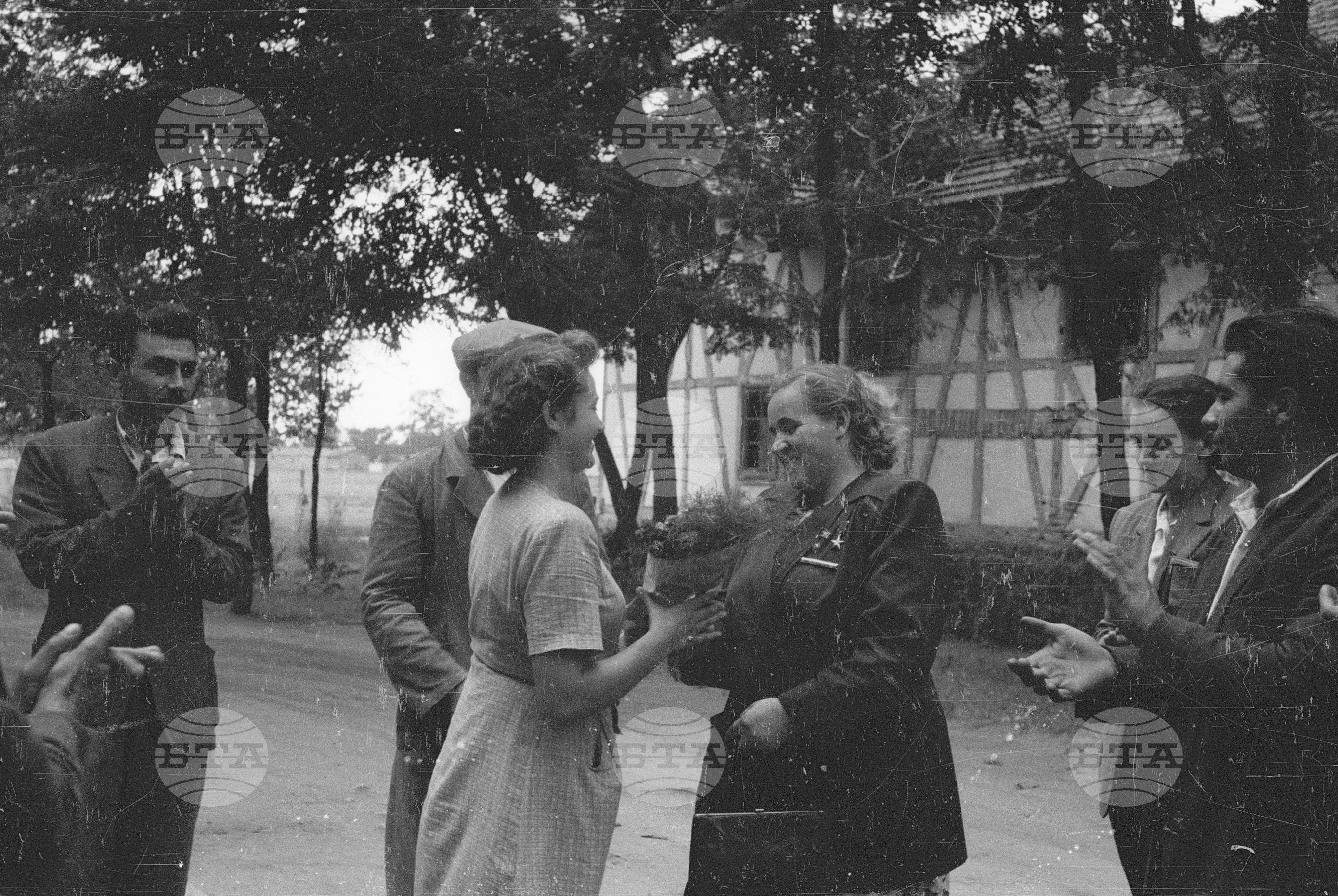 Съветските гости по време на месеца на Съветската дружба, 1951 година - Чекирьов, Скрябин и други