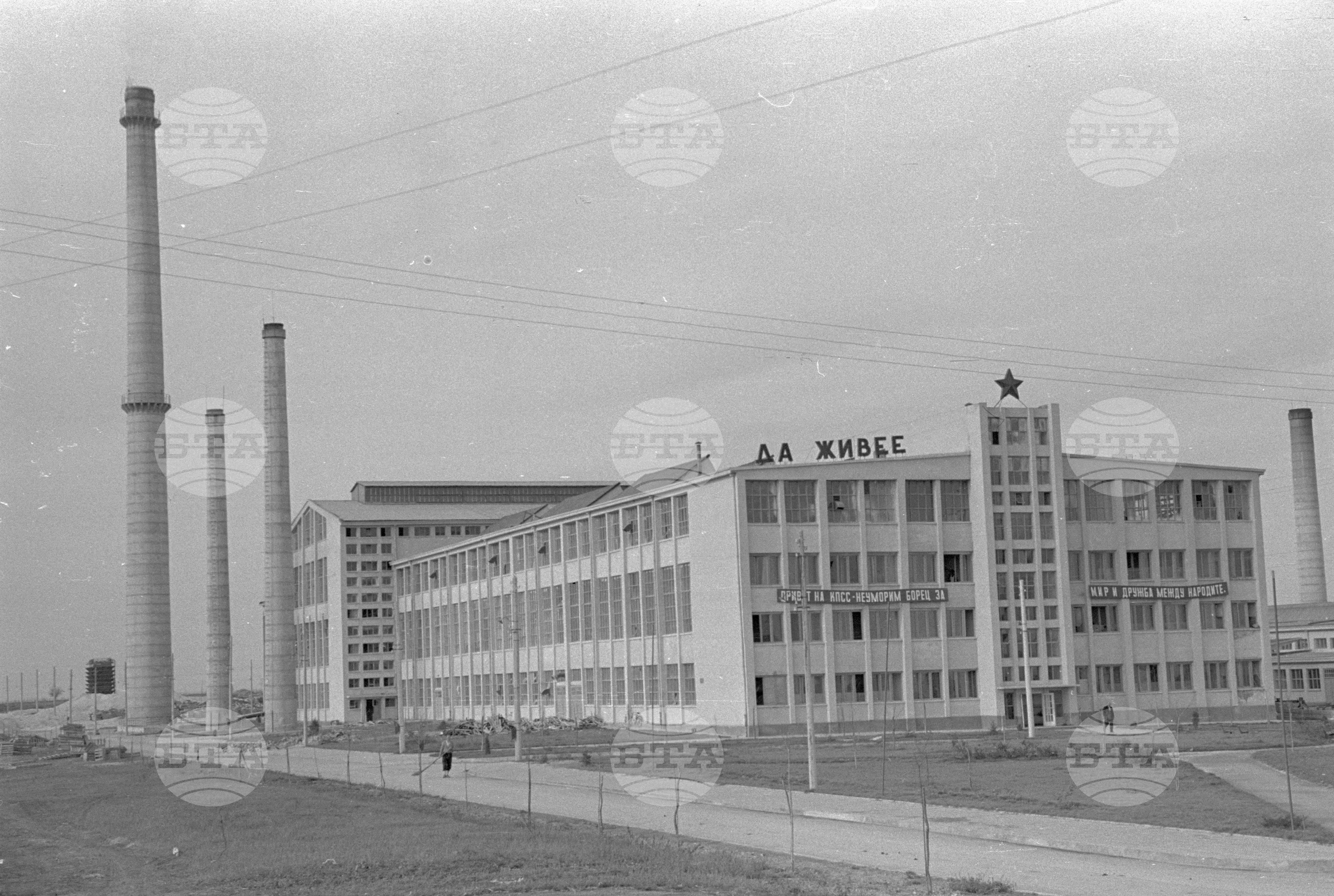 Пеницилиновият завод Разград и други снимки