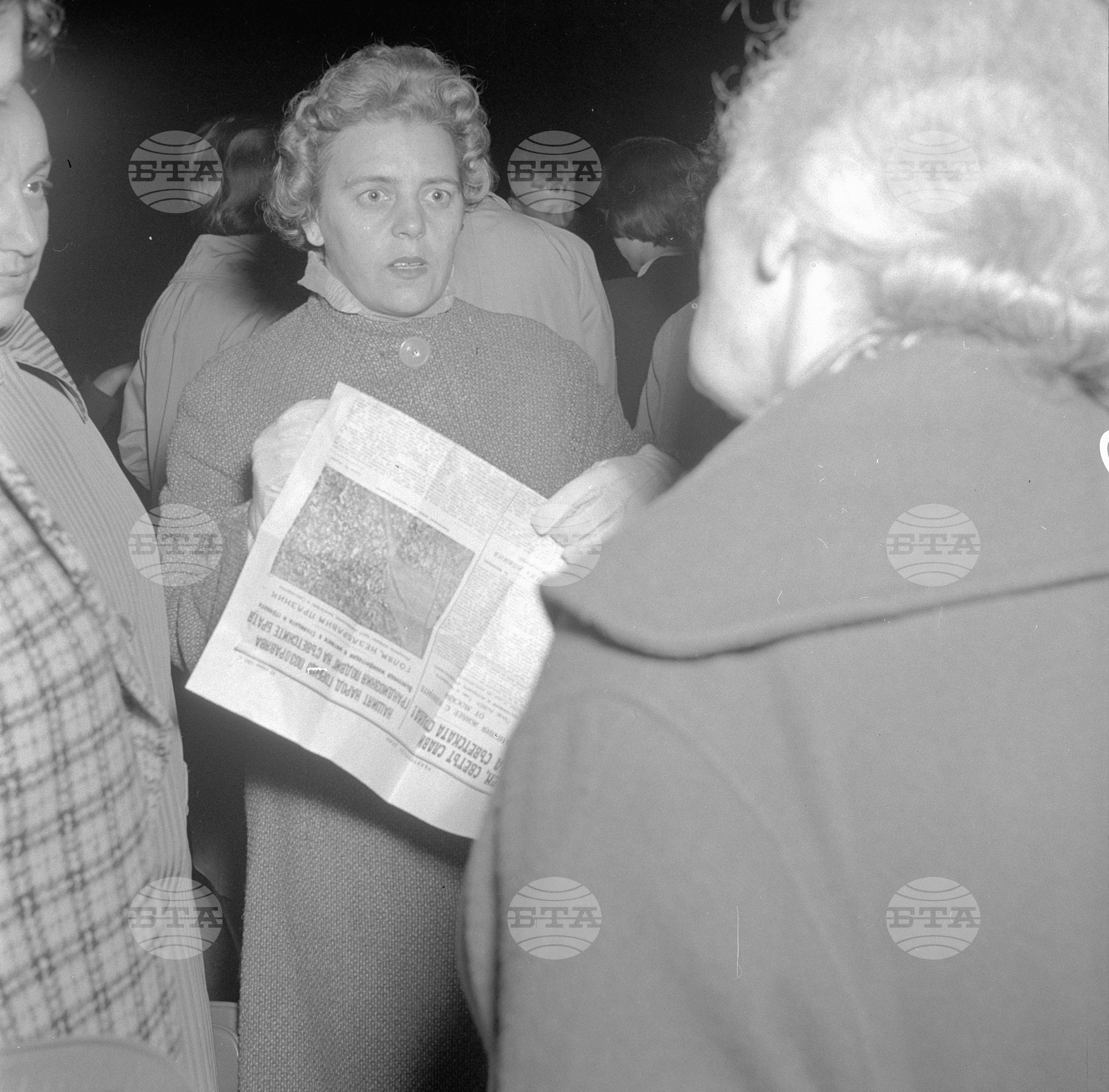 Съветският майор-летец Ю.А.Гагарин извърши успешен полет в Космоса част 3