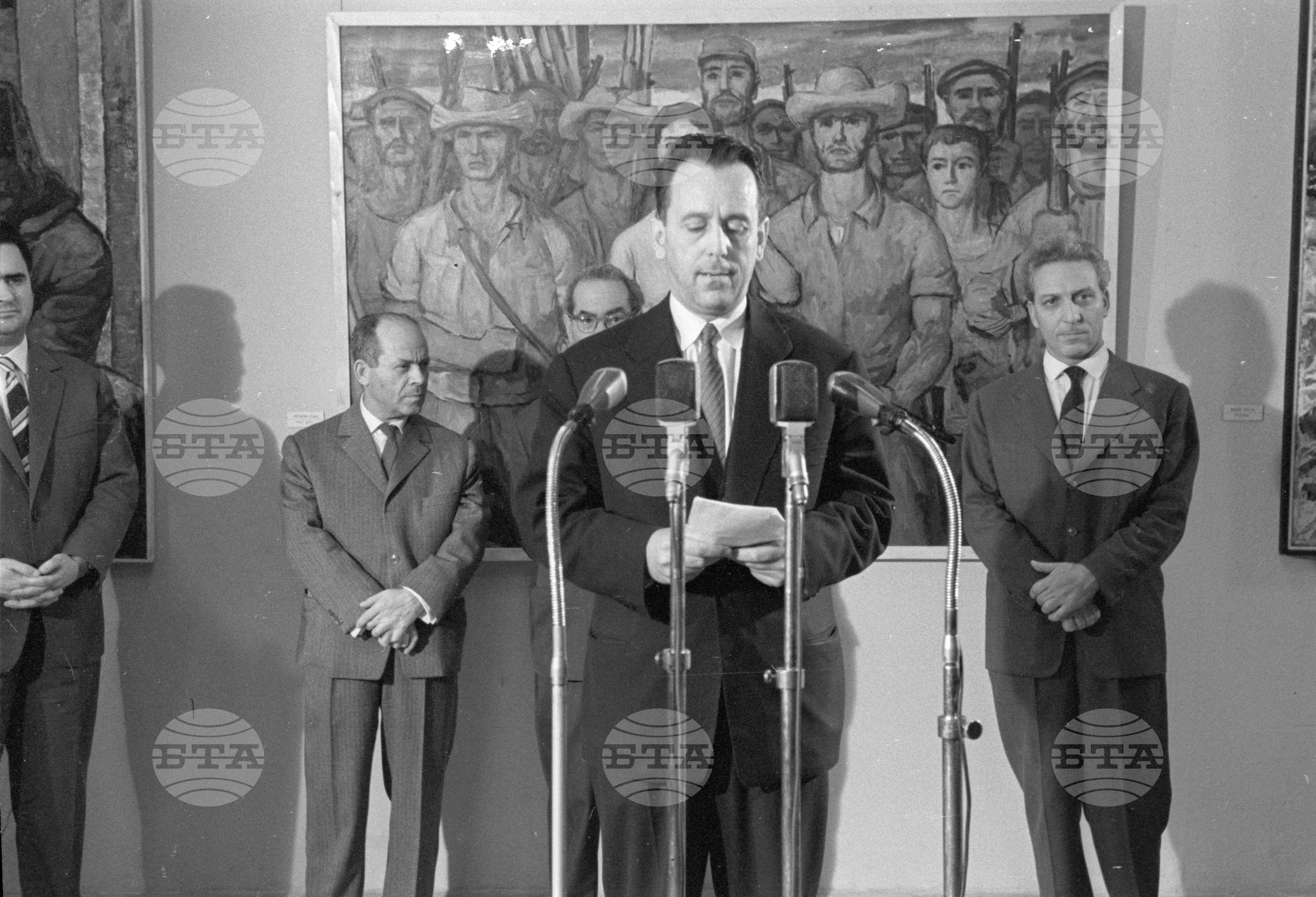 Откриване на общата художествена изложба