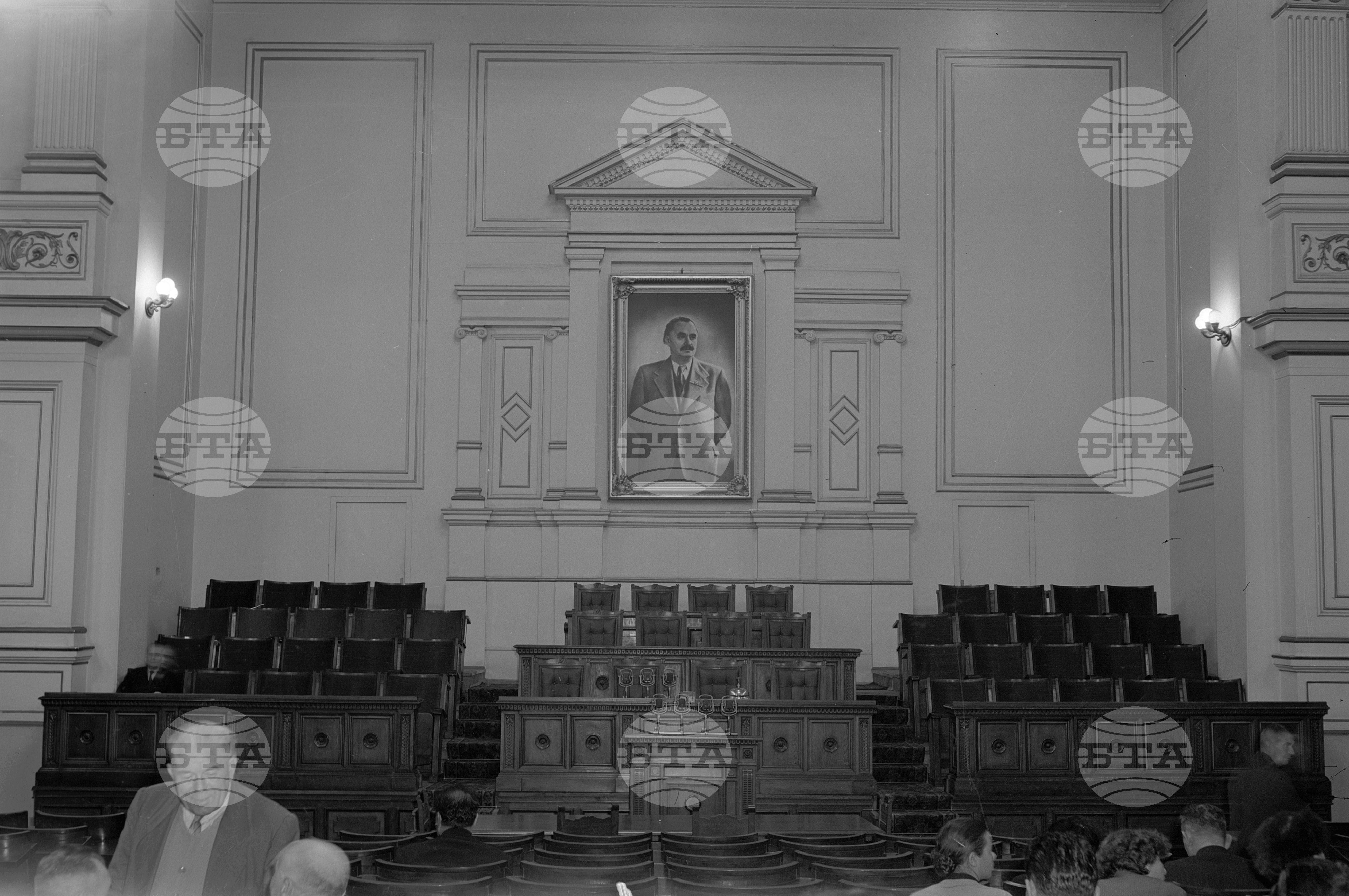 Първа извънредна сесия на III-то Народно събрание
